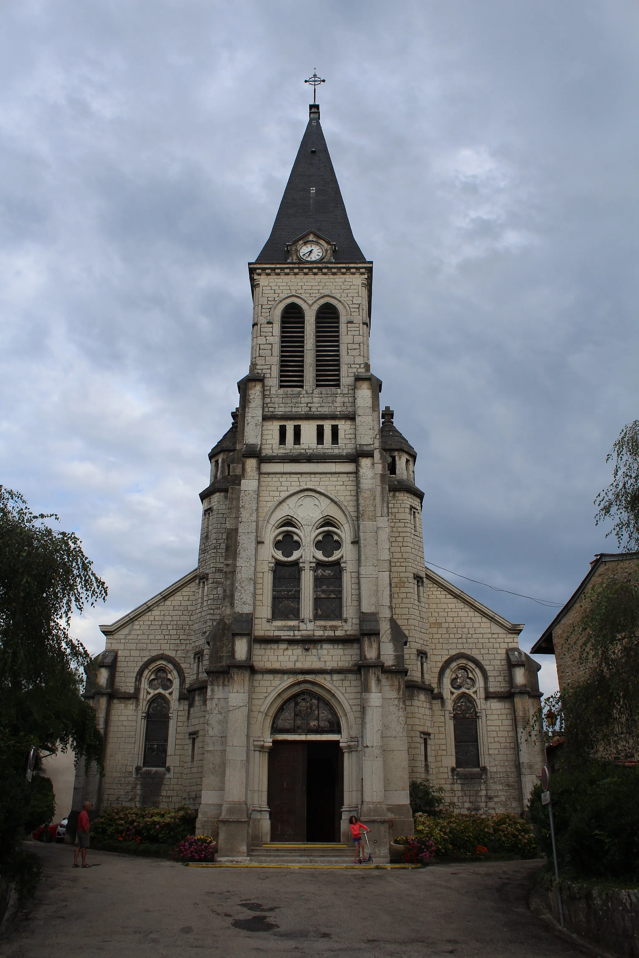 Photo showing: Église Saint-Martin de Poncin.