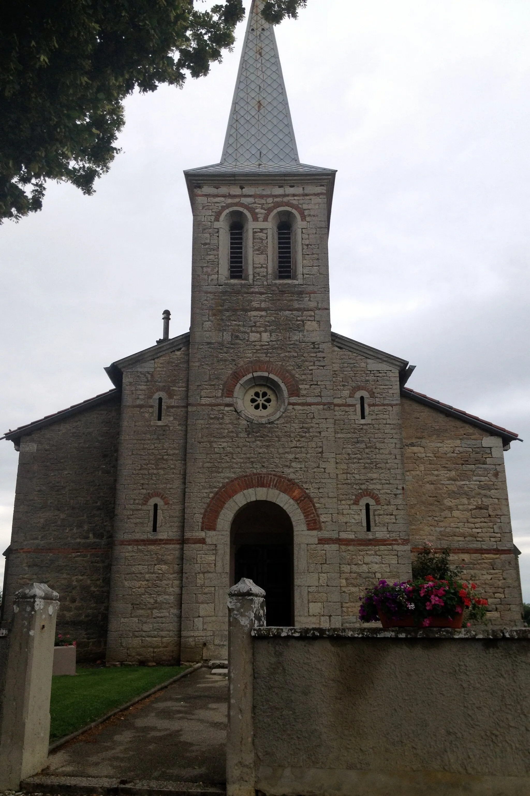 Photo showing: Église Saint-Corneille de Pizay.