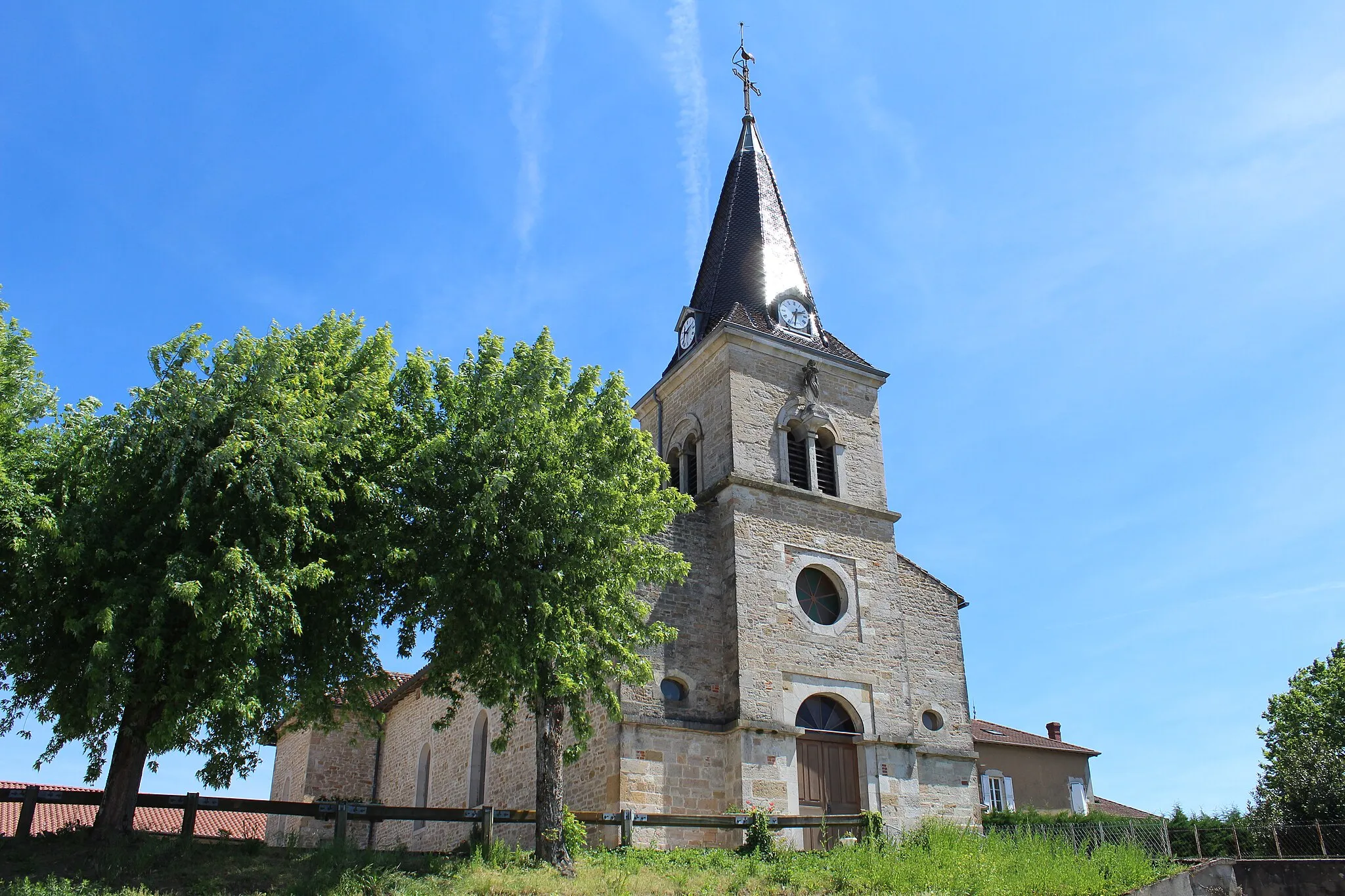 Photo showing: Église Saints-Jacques-et-Philippe de Pirajoux.