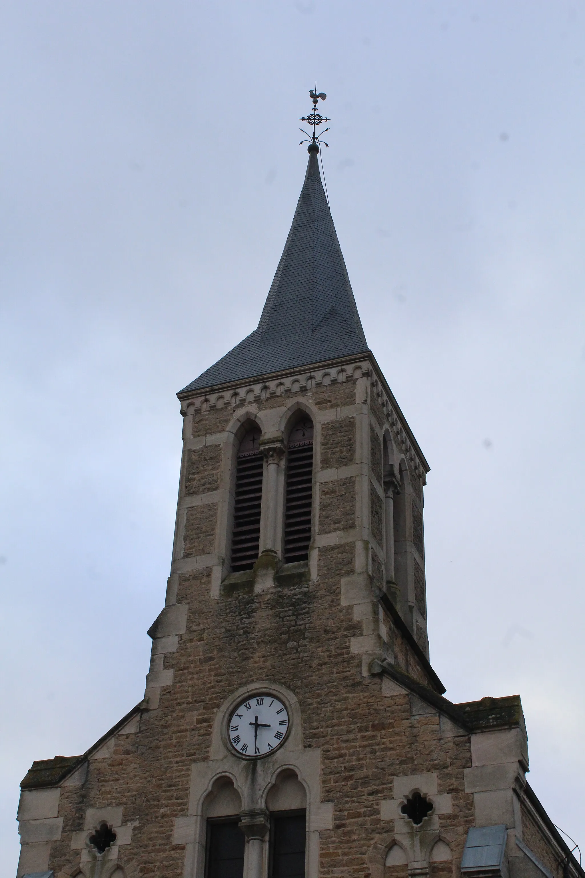 Photo showing: Église Saint-Martin d'Ozan.