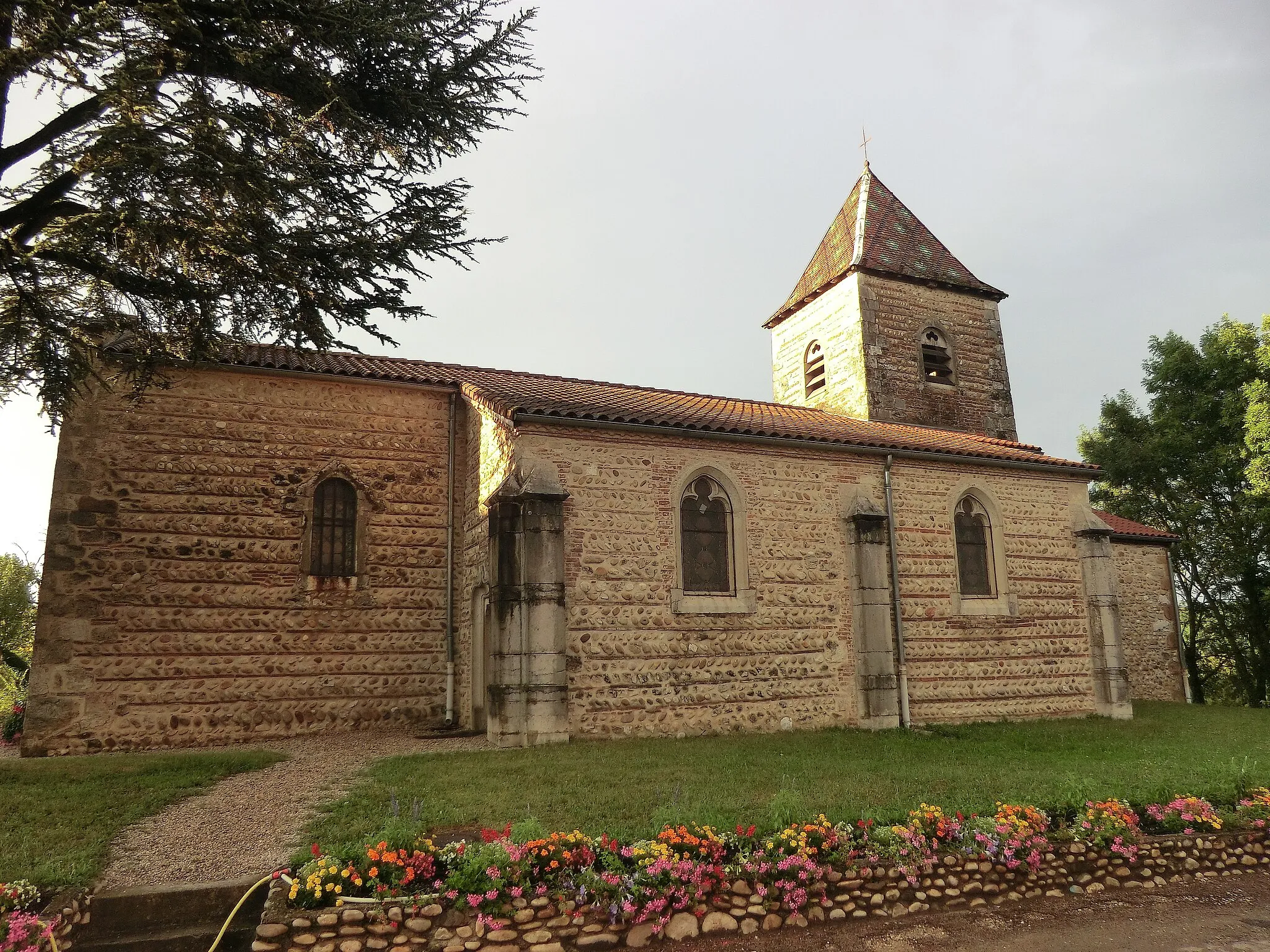 Photo showing: Église Saint-Paul de Rignieux-le-Franc.