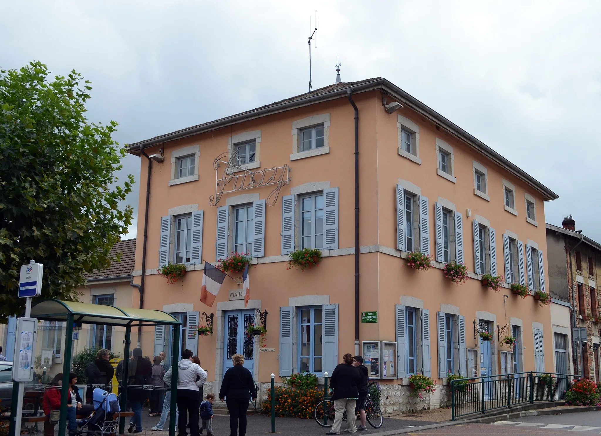 Photo showing: Mairie de Priay.