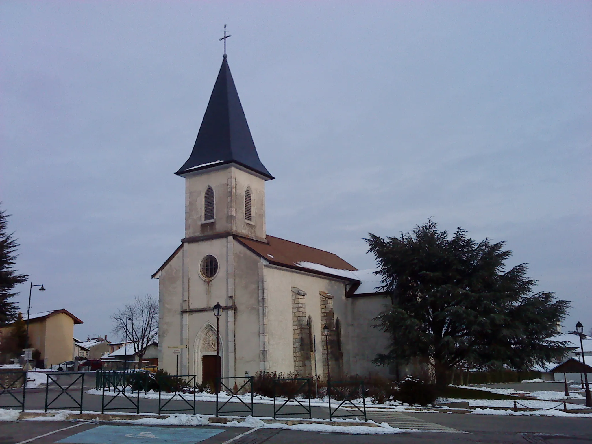 Photo showing: Église (Saint-Jean-Baptiste) de Saint-Jean-de-Gonville, Ain, France