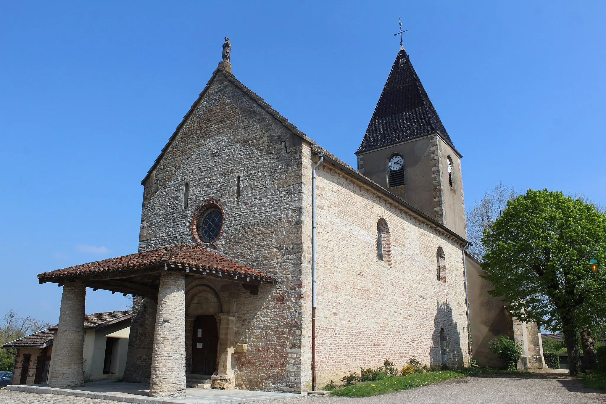 Photo showing: Église Saint-Jean-Baptiste de Saint-Jean-sur-Reyssouze.