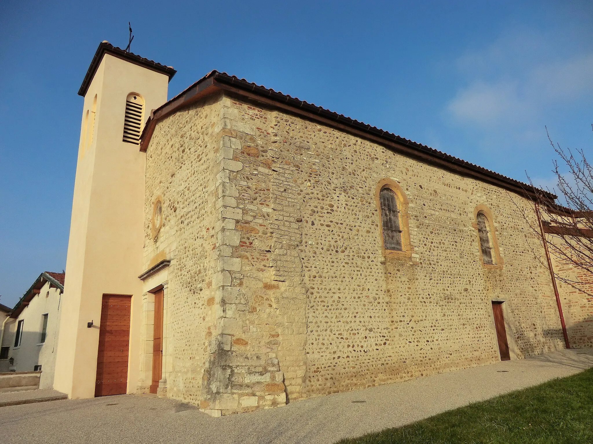 Photo showing: Church of Saint-Jean-de-Thurigneux.