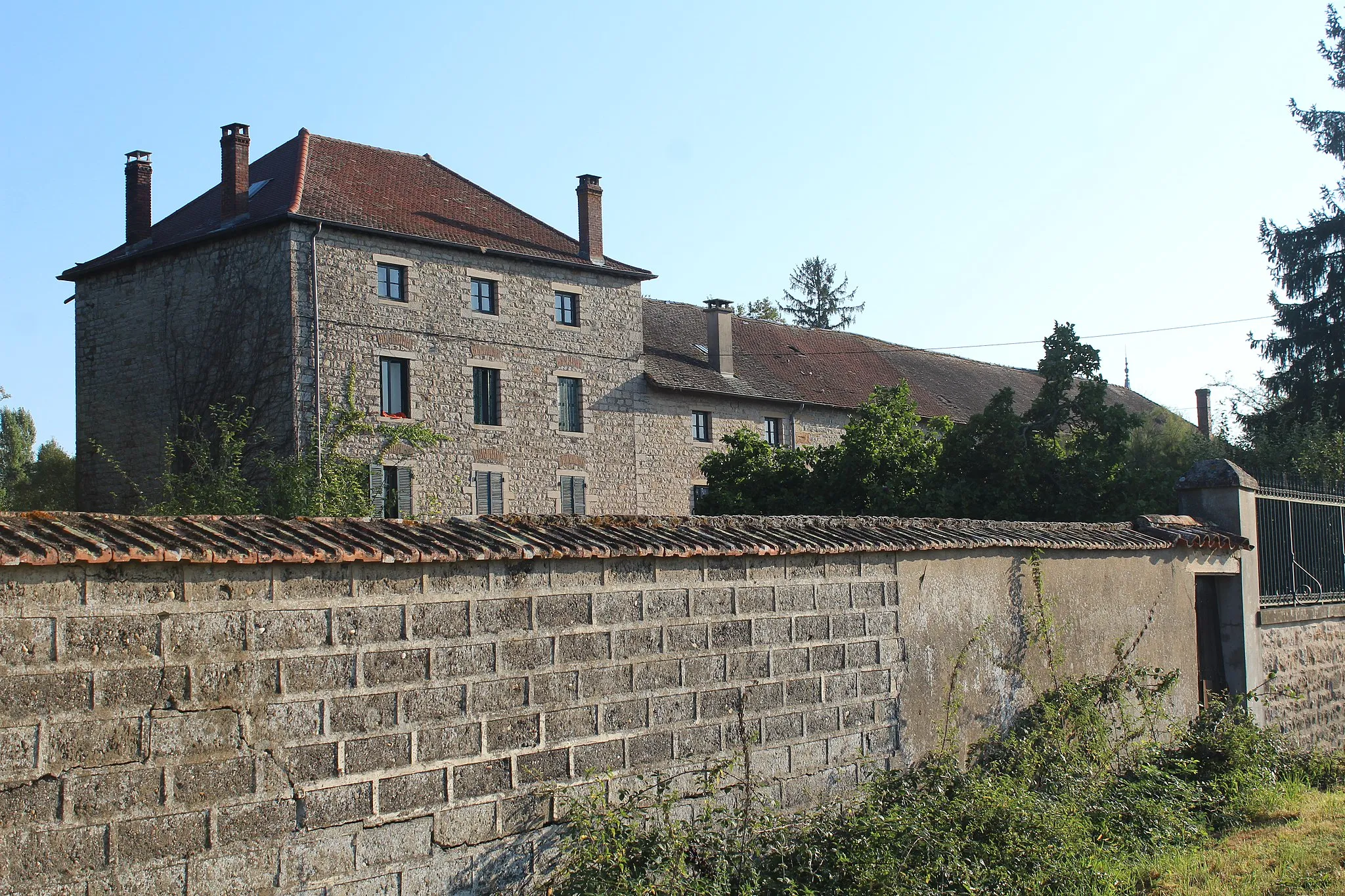 Photo showing: Moulin de Vavre entre Vonnas et Saint-Julien-sur-Veyle.