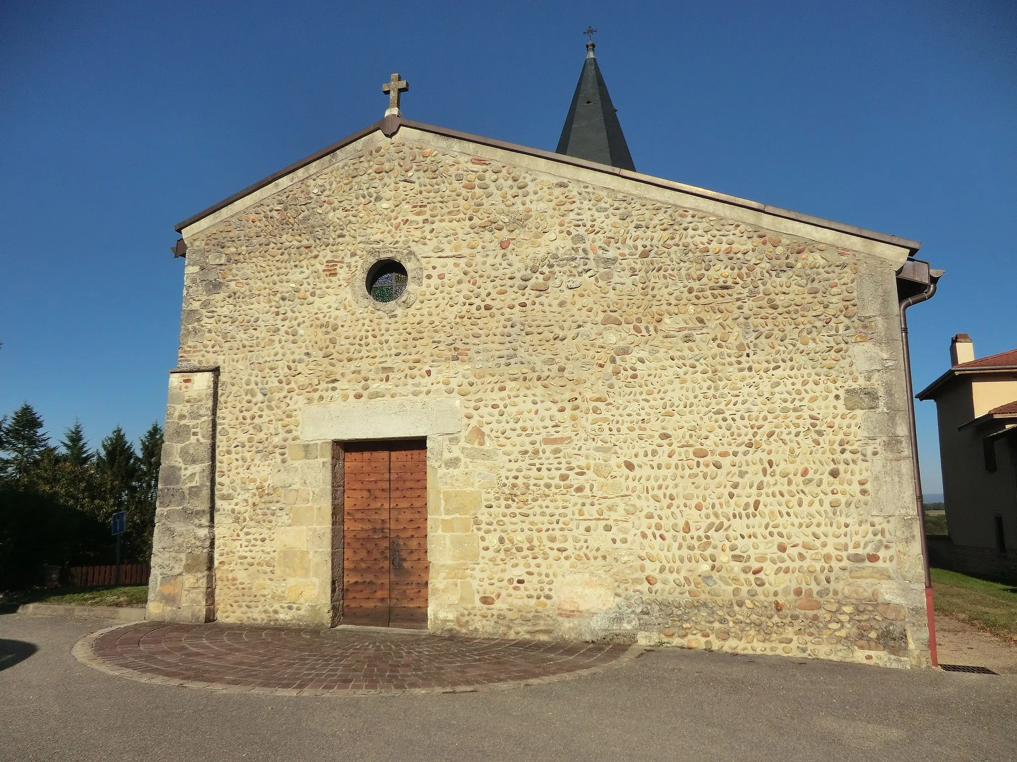 Photo showing: Église Sainte-Eulalie de Saint-Éloi (Ain).