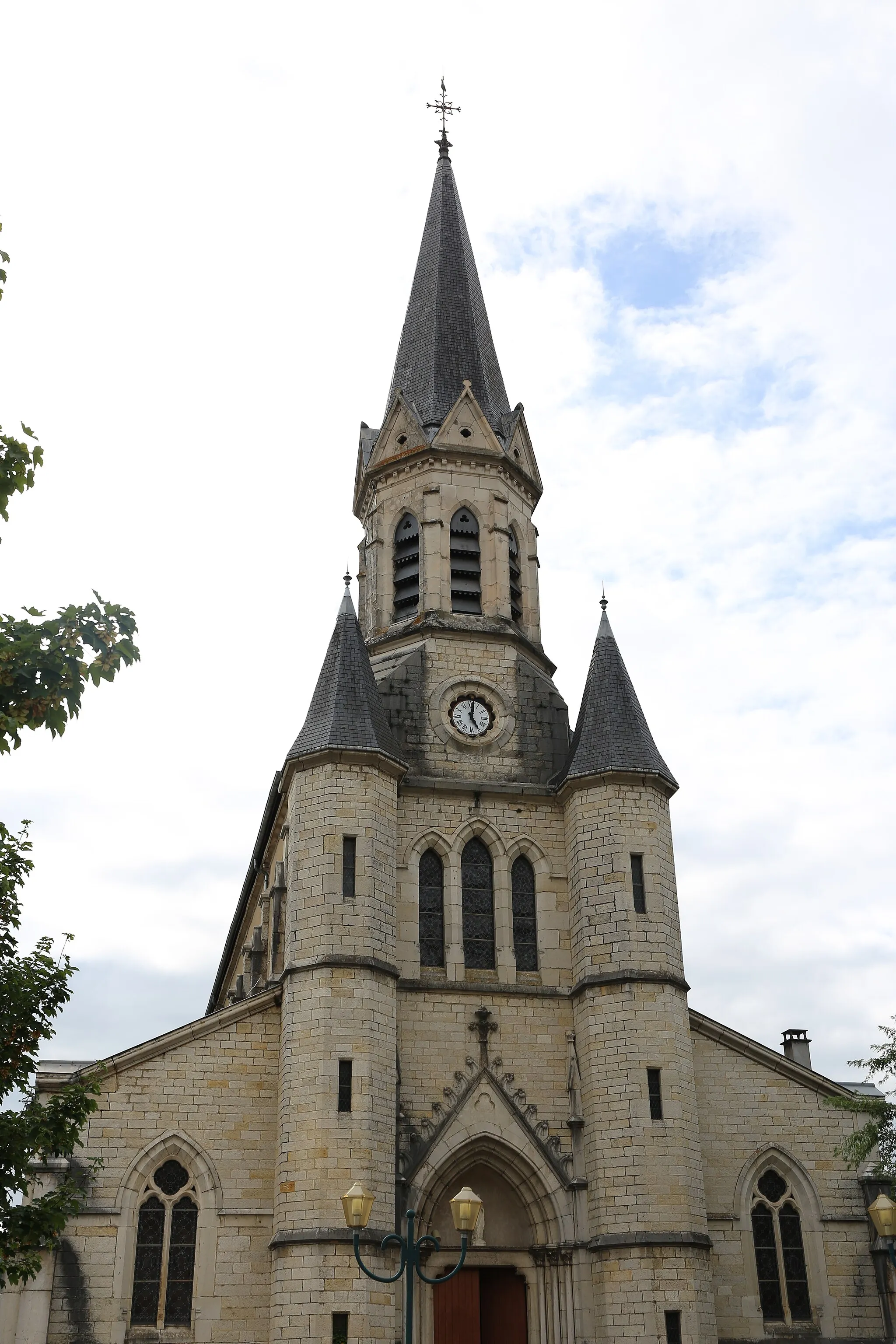 Photo showing: Church of Saint-Martin-du-Frêne.