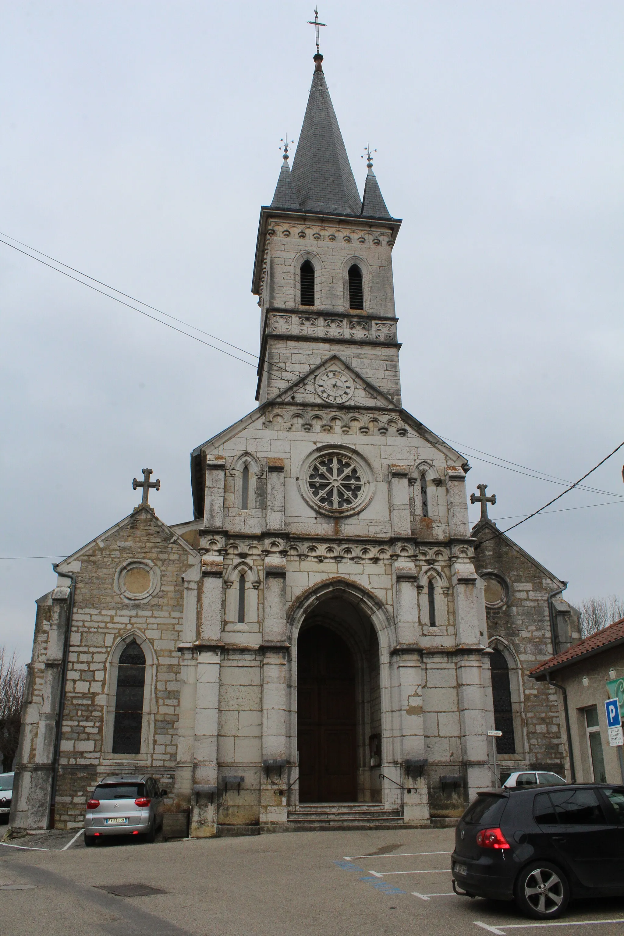 Photo showing: Église Saint-Laurent de Saint-Martin-du-Mont, Ain.