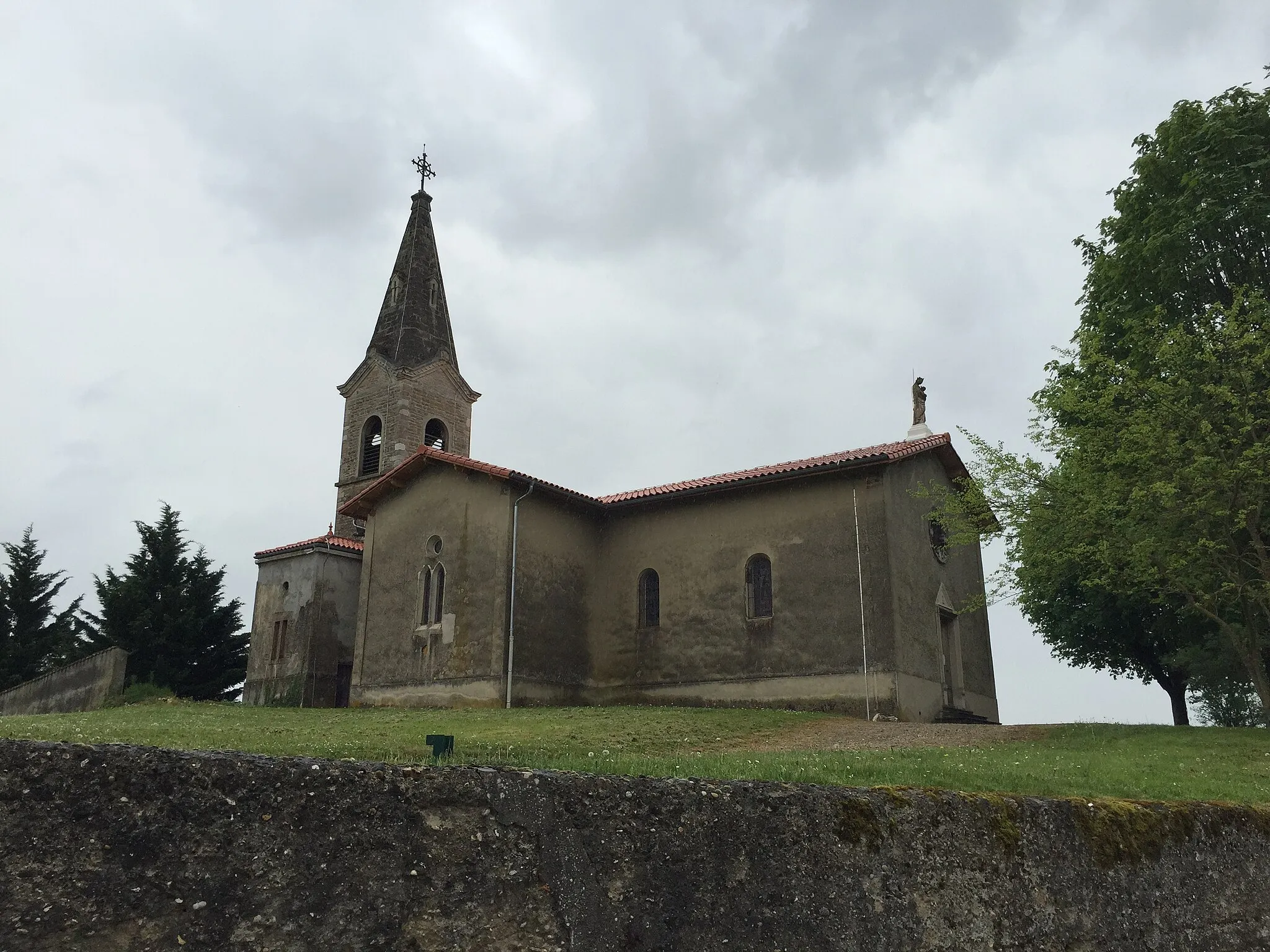Photo showing: Église de Pollet, Saint-Maurice-de-Gourdans, Ain.