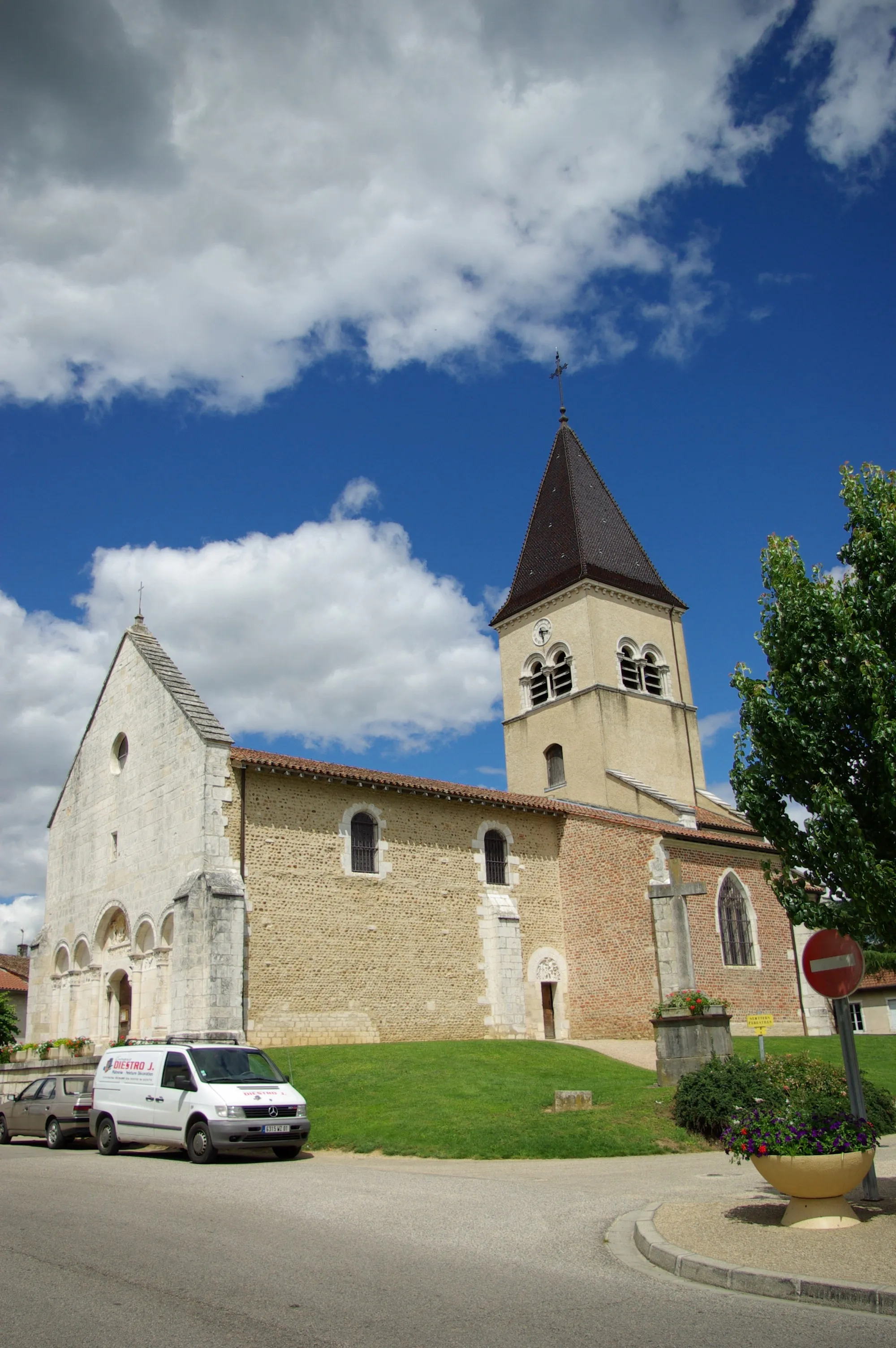 Photo showing: Eglise de Saint-Paul-de-Varax, Ain, France