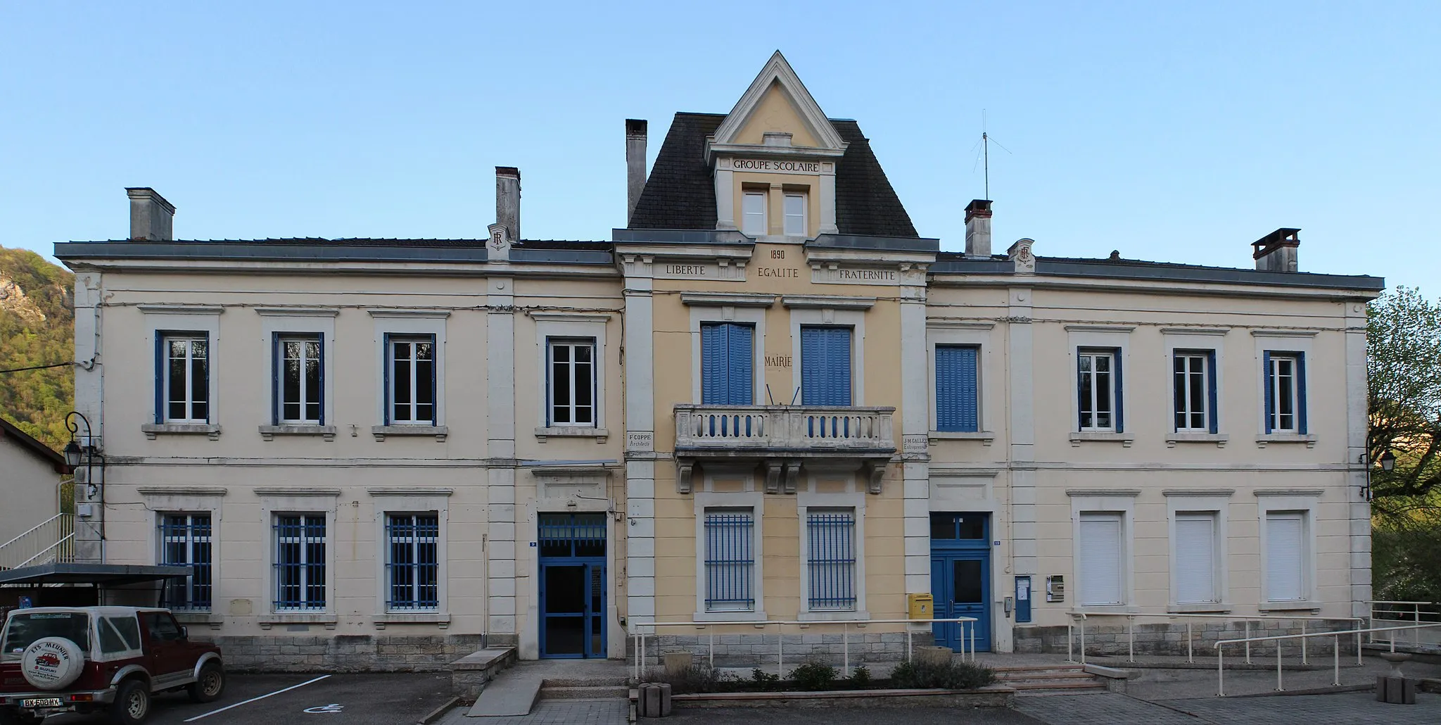 Photo showing: Mairie de Torcieu.