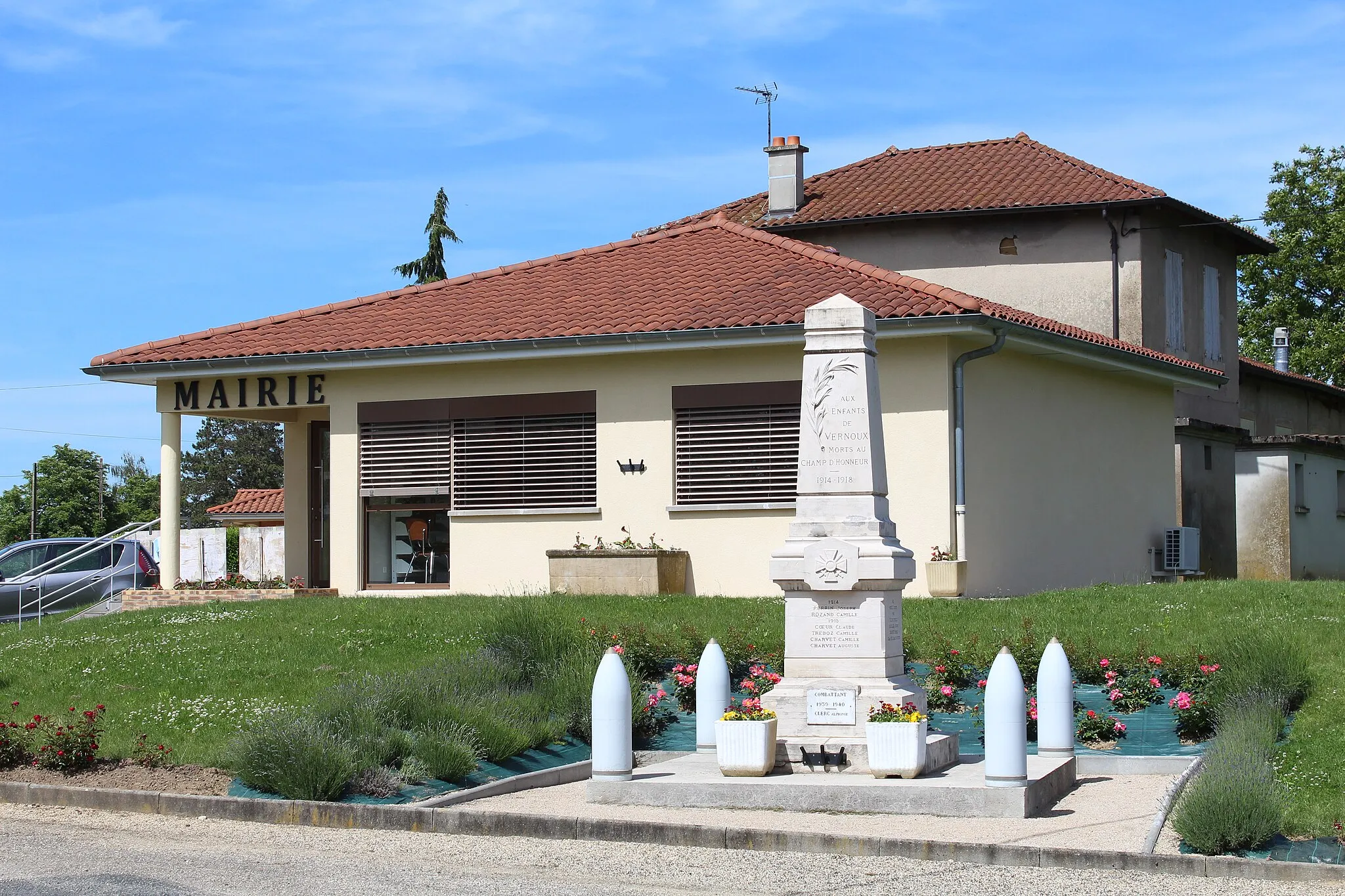 Photo showing: Mairie de Vernoux.