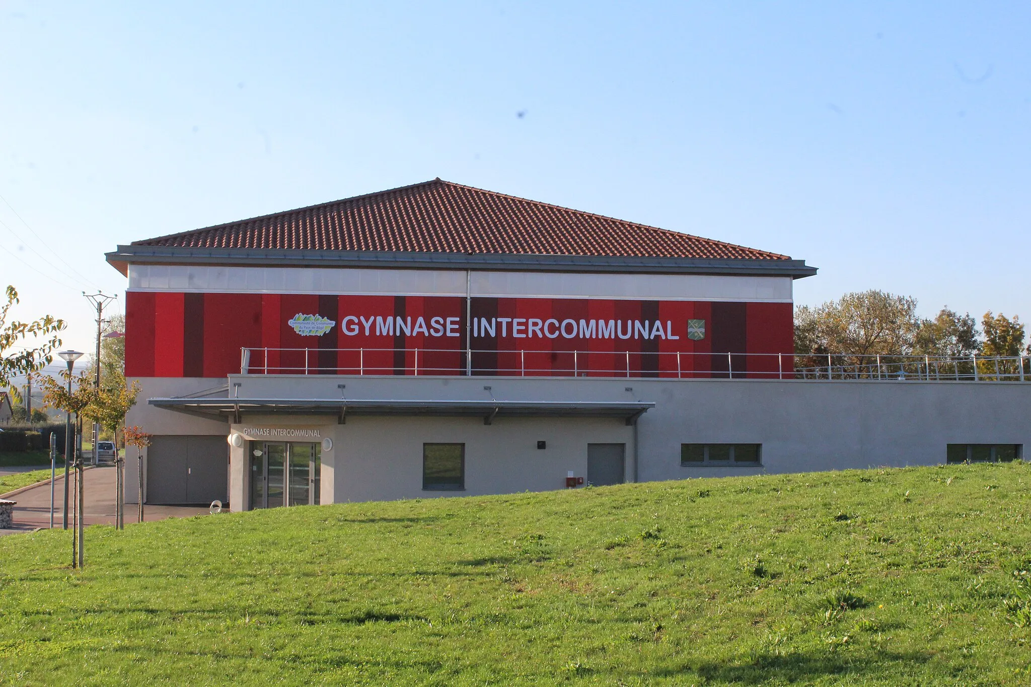 Photo showing: Gymnase intercommunal basé à Manziat.