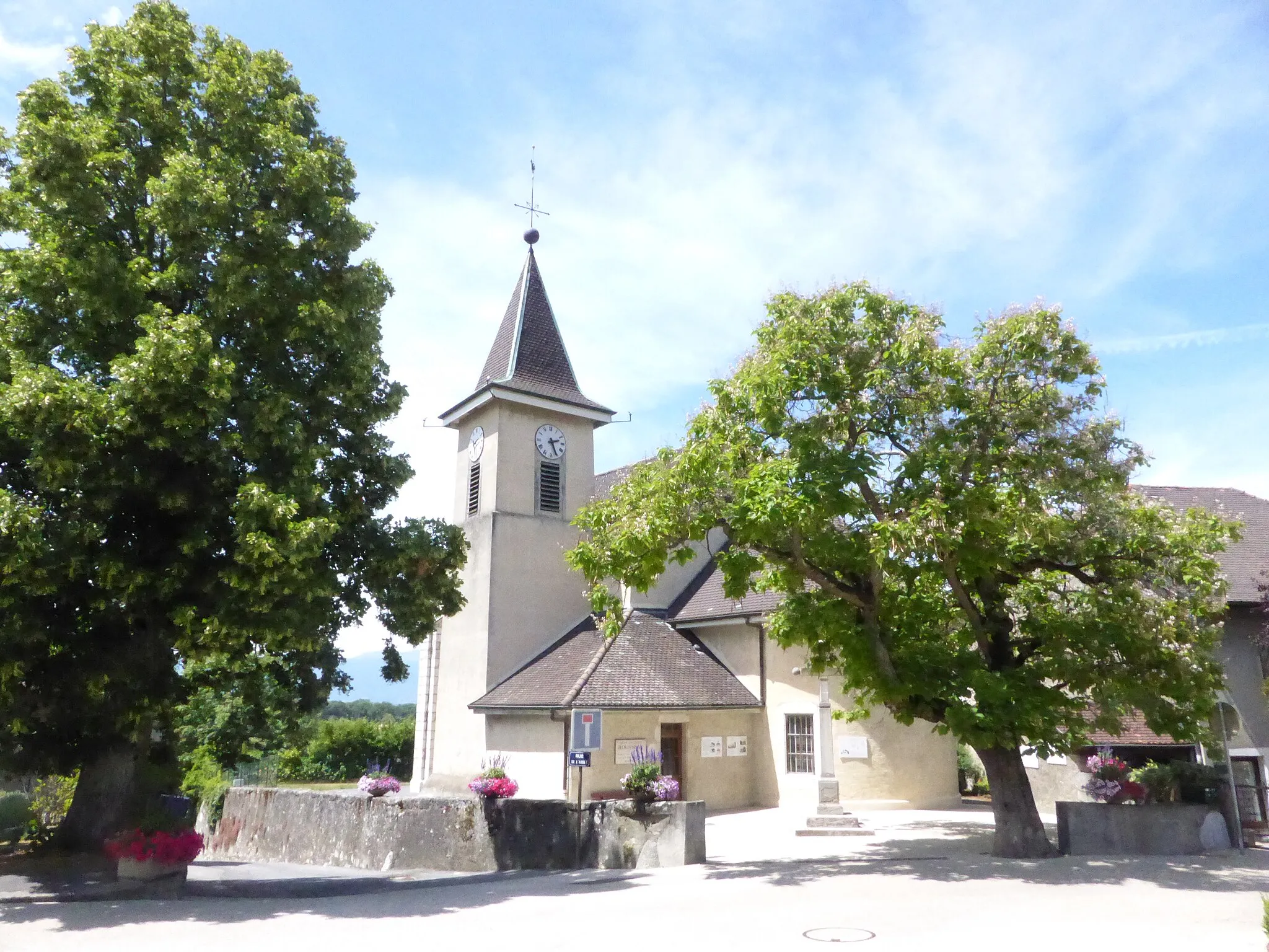 Photo showing: Église Saint-Pierre de Bossey, en Haute-Savoie.