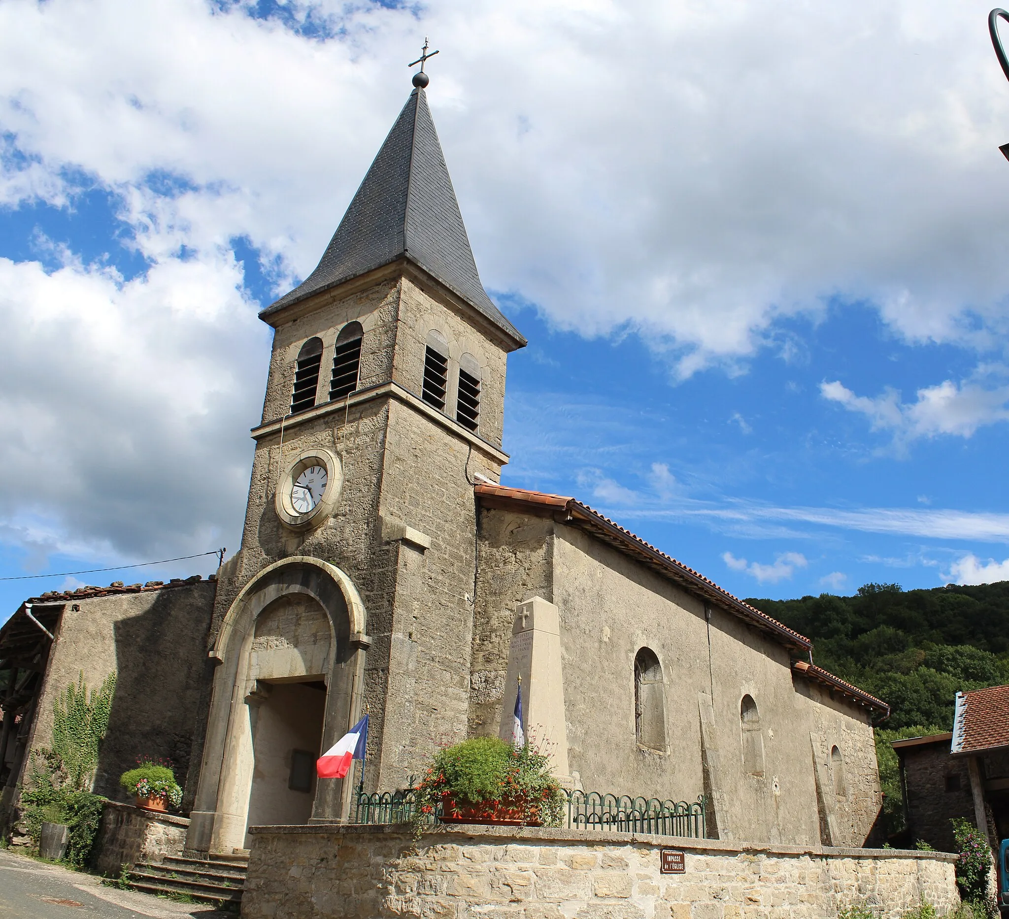 Photo showing: Église Saint-Léger de Nivollet, Nivollet-Montgriffon.