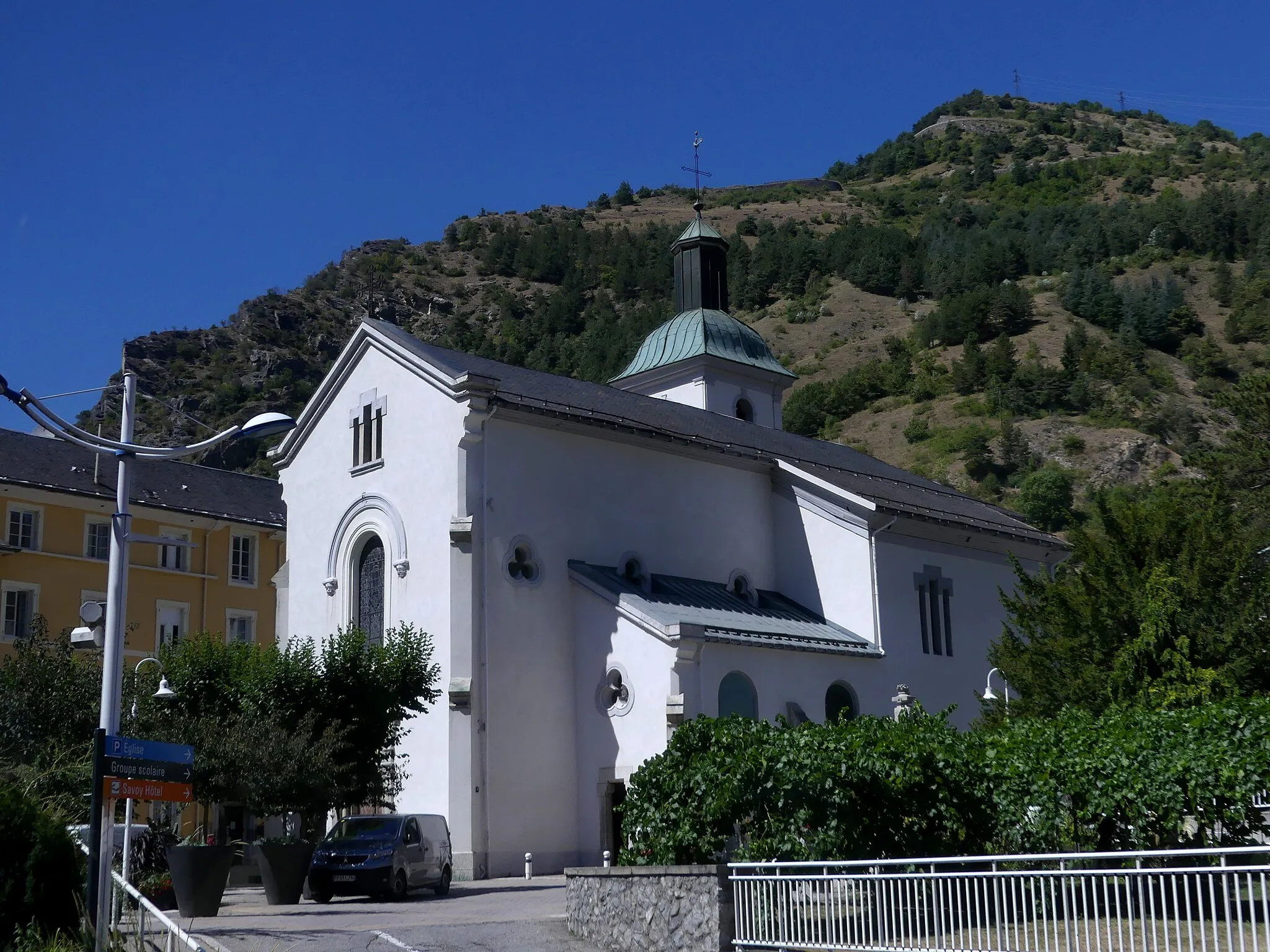 Photo showing: Sight of Brides-les-Bains church, Savoie, France.