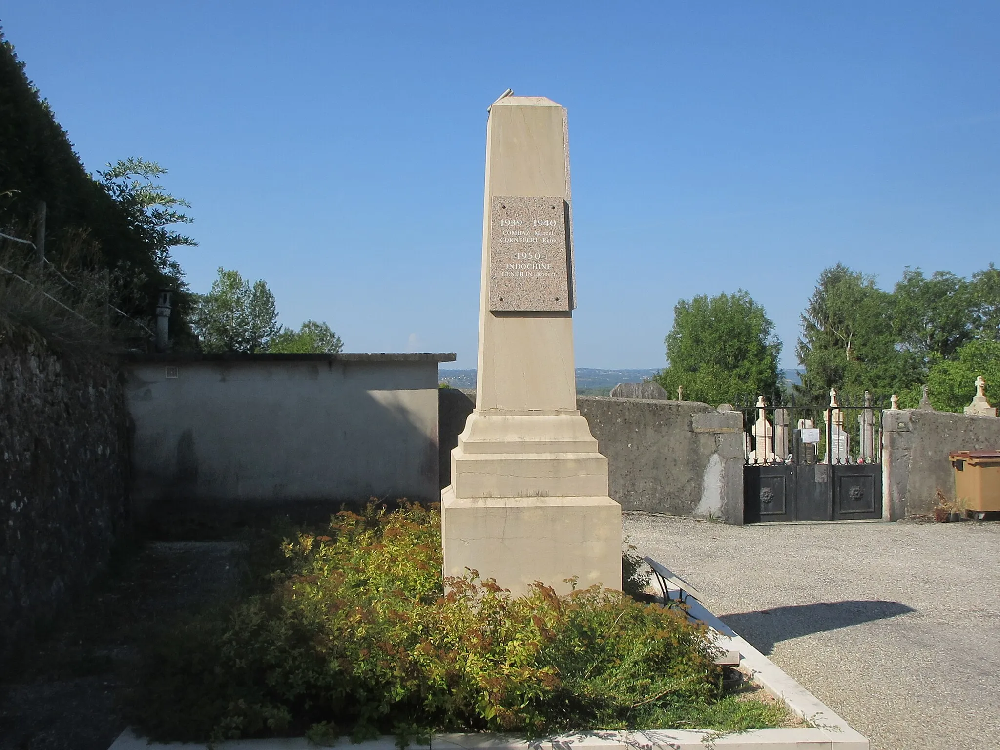 Photo showing: Monument aux morts de Champagneux.