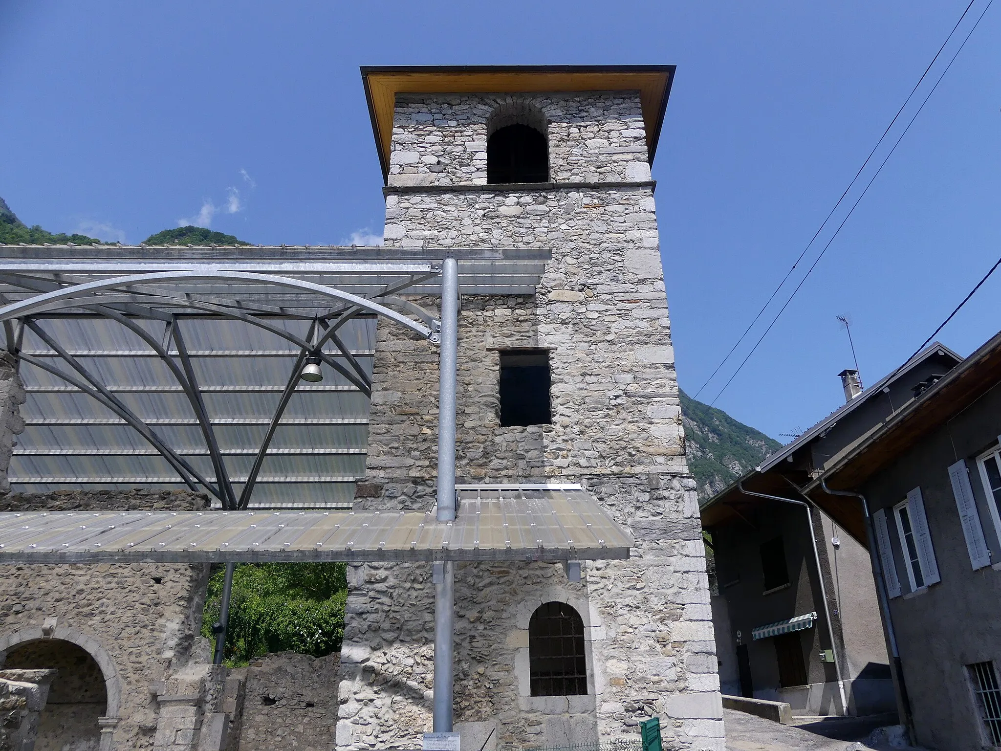 Photo showing: Sight of the tower of Grésy-sur-Isère former church, in Savoie, France.