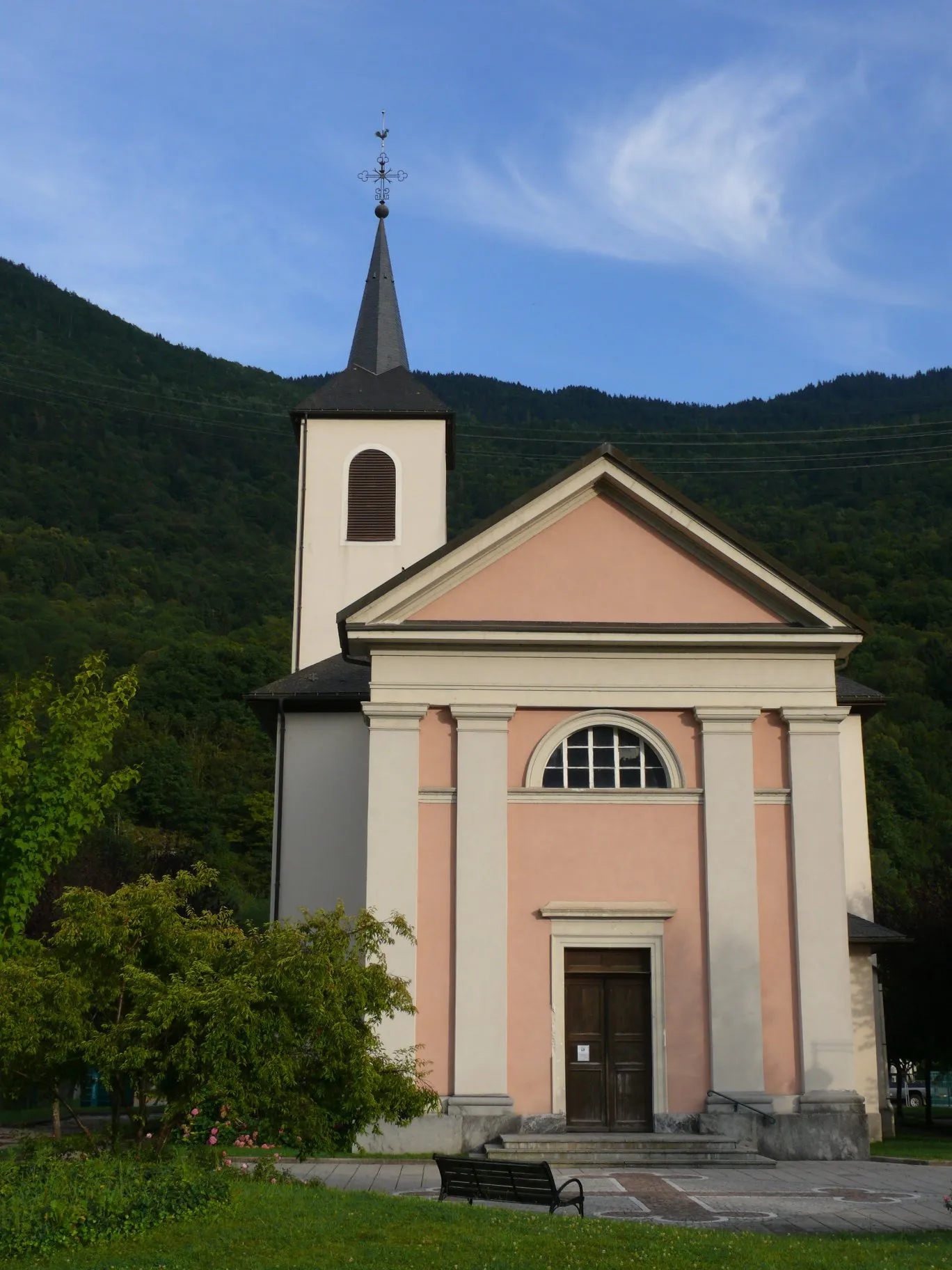 Photo showing: Saint-Alexis' church of Grignon (Savoie, Rhône-Alpes, France).