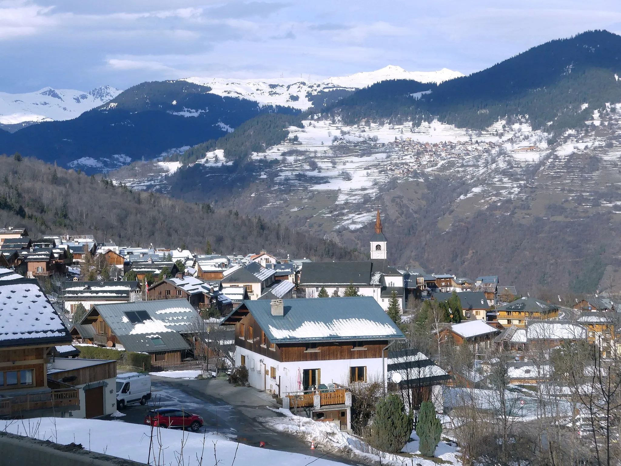 Photo showing: Sight, in December, of Les Allues village, in Savoie, France.