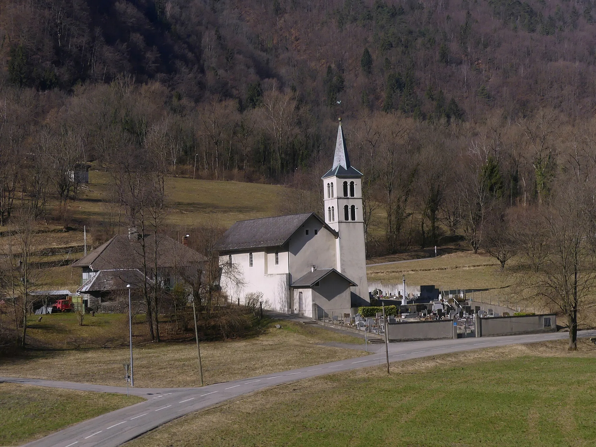 Photo showing: Sight, in winter, of Église Saint-Martin church of Rognaix in Tarentaise valley, Savoie, France.