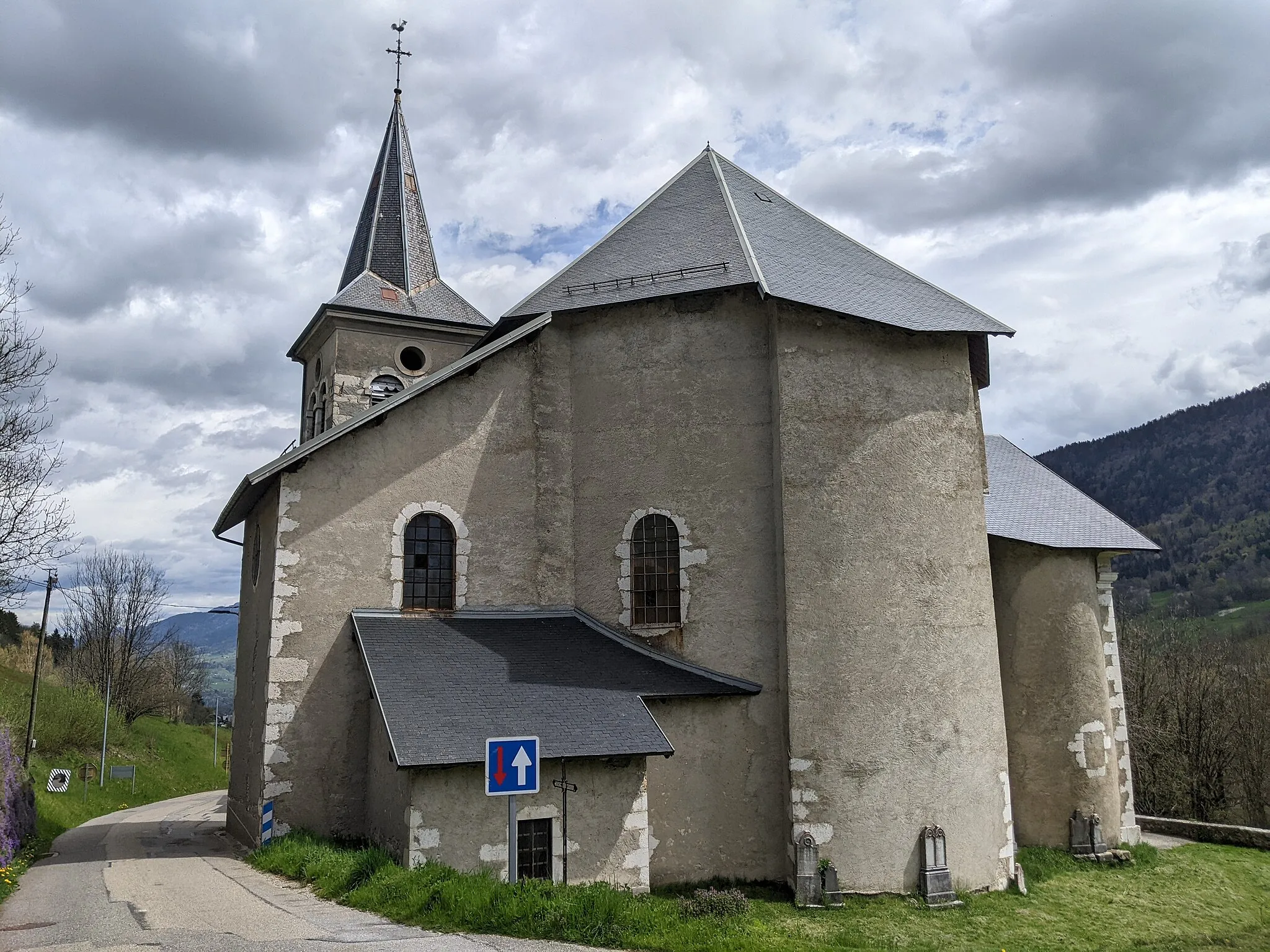 Photo showing: Vue du chevet de l'église Saint-François-de-Sales de Saint-François-de-Sales (Savoie, France).