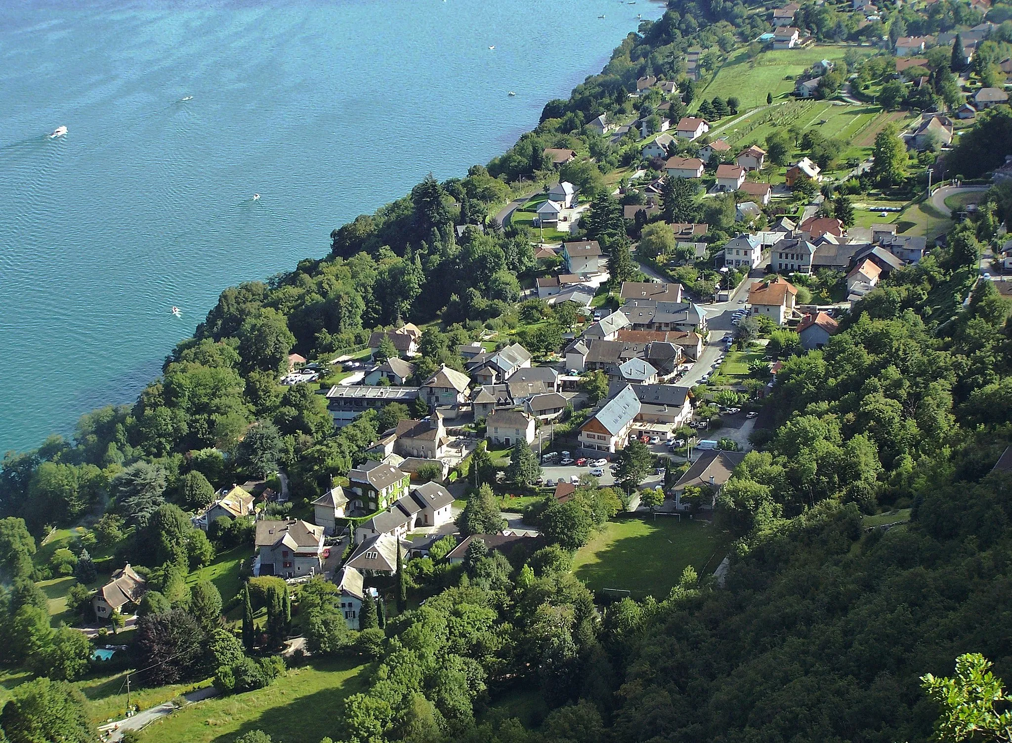 Photo showing: Landscape of French village of Bourdeau close to the lake of Bourget in Savoie.