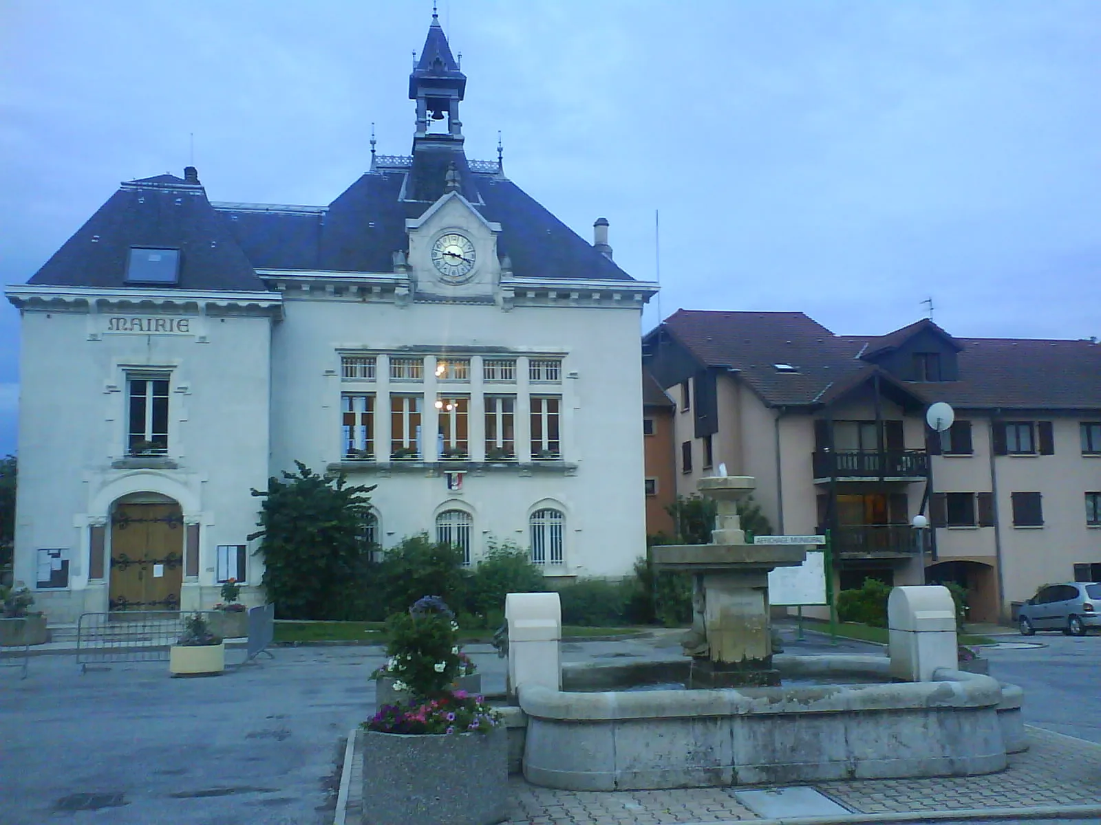 Photo showing: Mairie de Chaparaillan