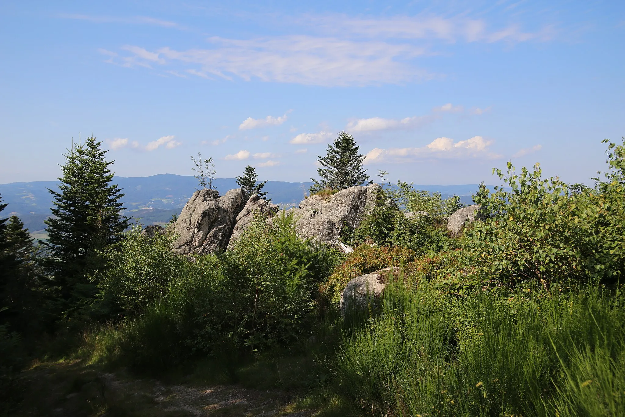 Photo showing: Sommet de la Pierre Pamole à Vollore-Montagne.