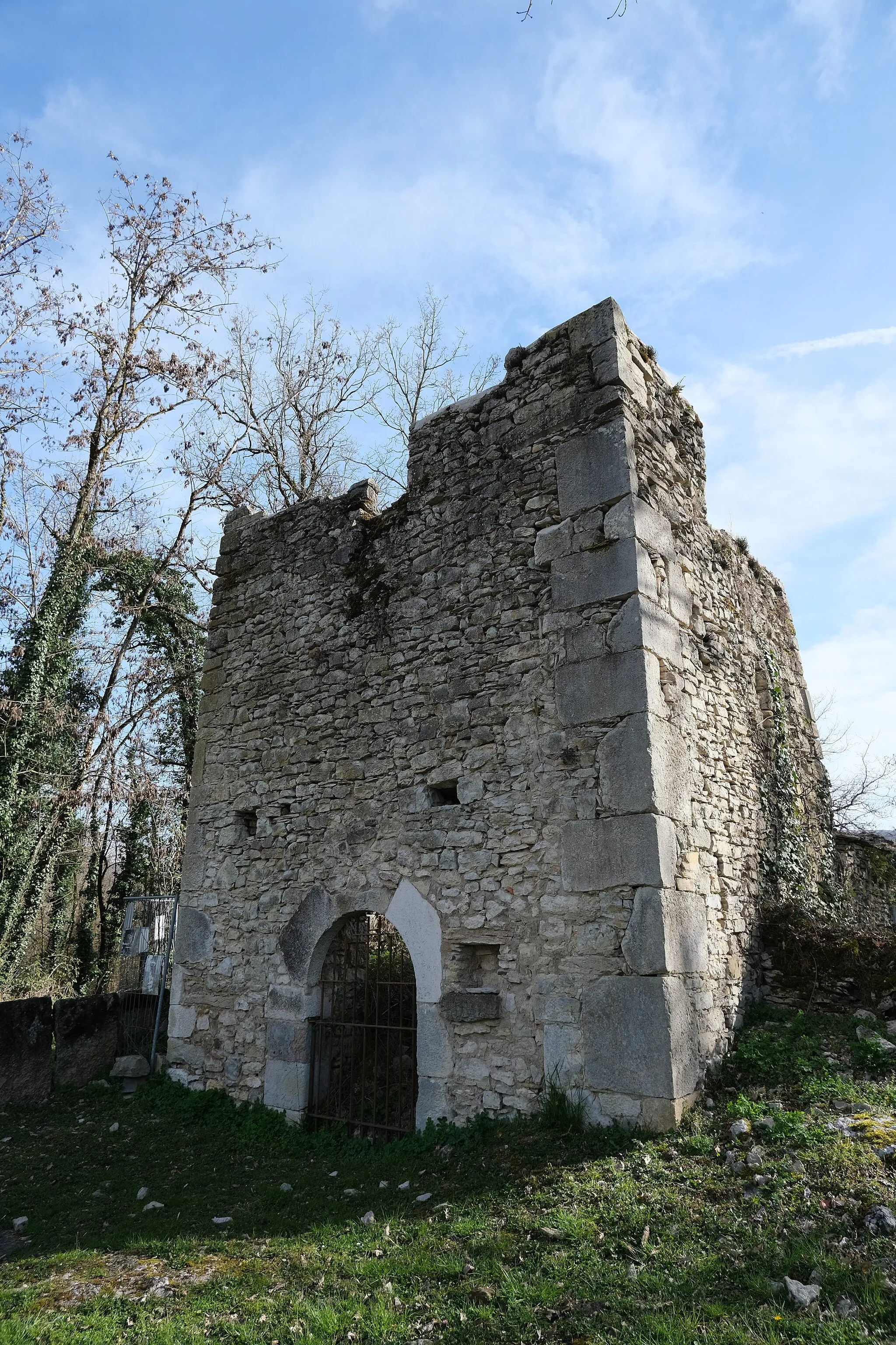 Photo showing: Chapelle Sainte-Catherine @ Site médiéval de Quirieu @ Bouvesse-Quirieu