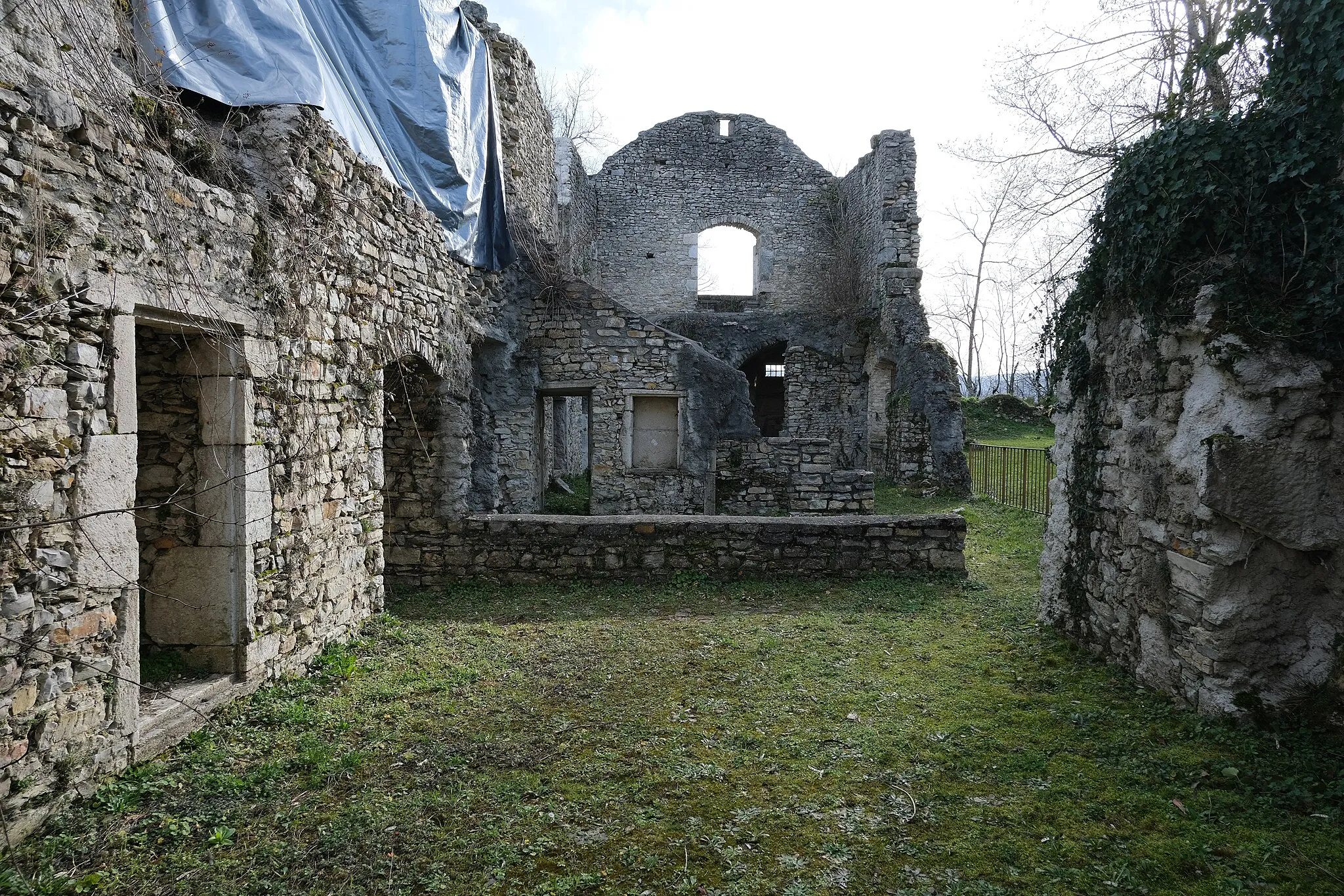 Photo showing: Maison forte @ Site médiéval de Quirieu @ Bouvesse-Quirieu