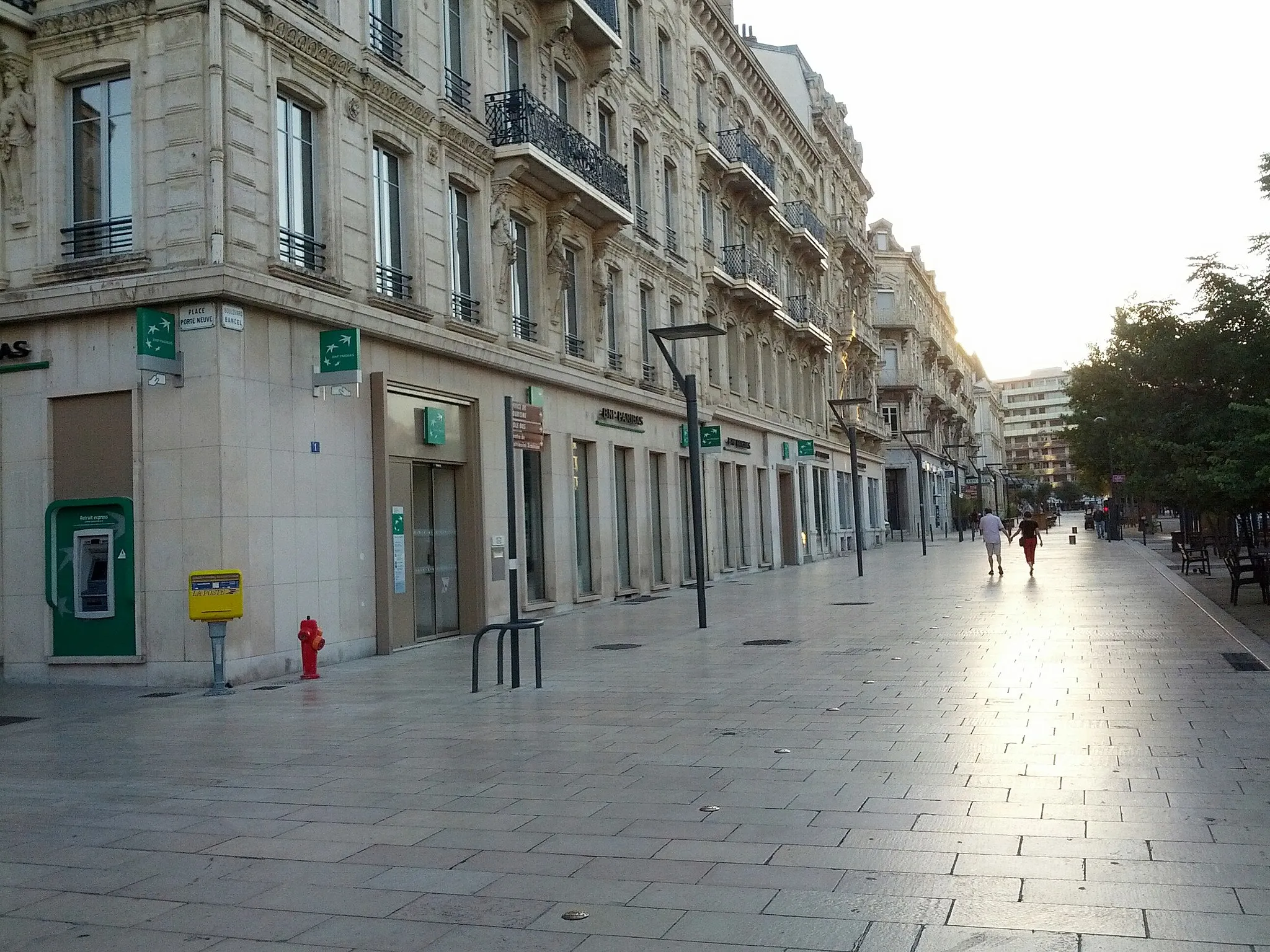 Photo showing: Boulevard Bancel dans le centre de Valence.