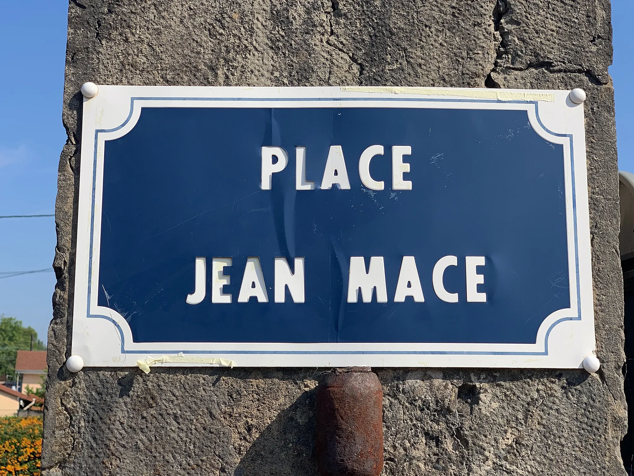 Photo showing: Plaque de la place Jean Macé, Saint-Denis-en-Bugey.