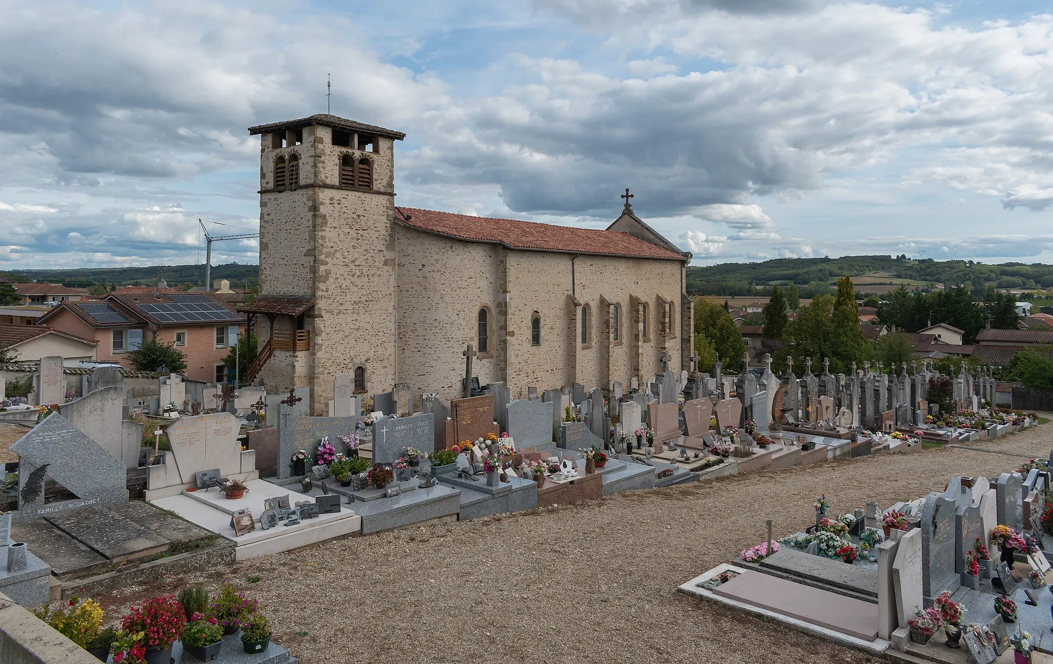 Photo showing: Saint Louis church in Luzinay, Isère, France