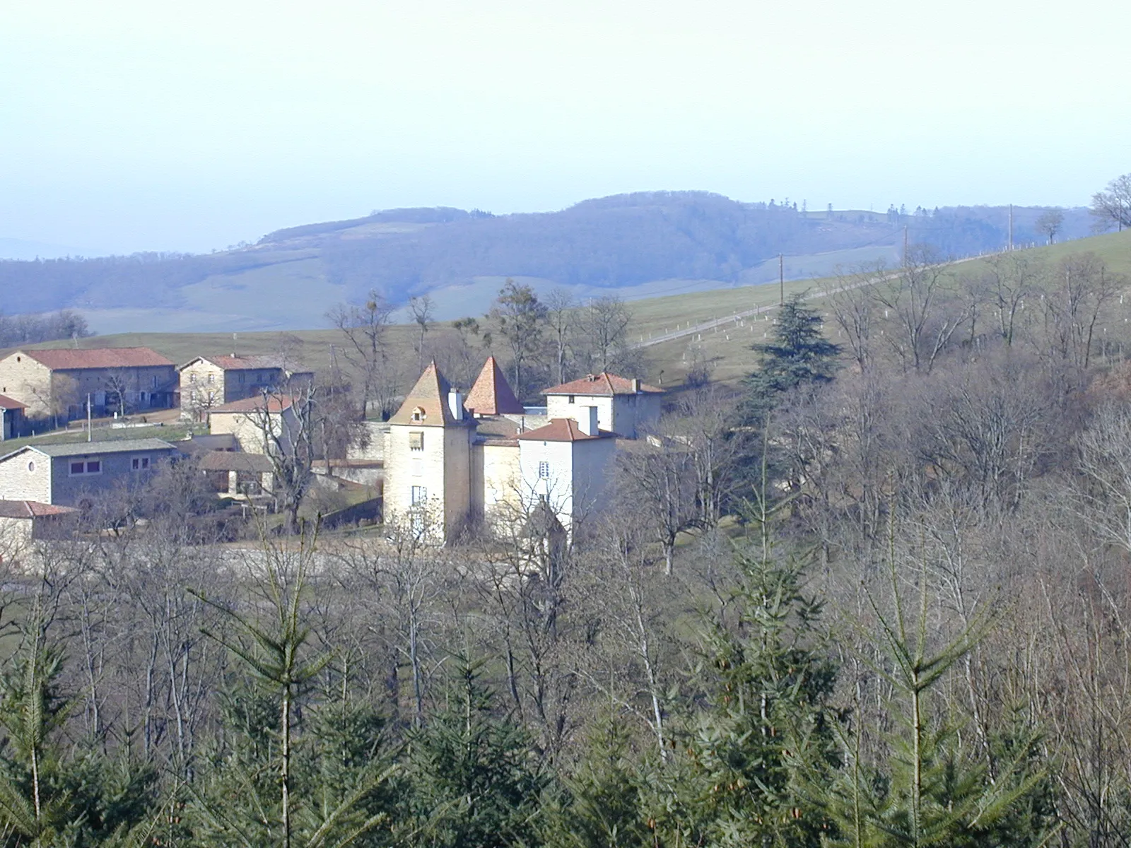 Photo showing: Vision lointaine façades su et est