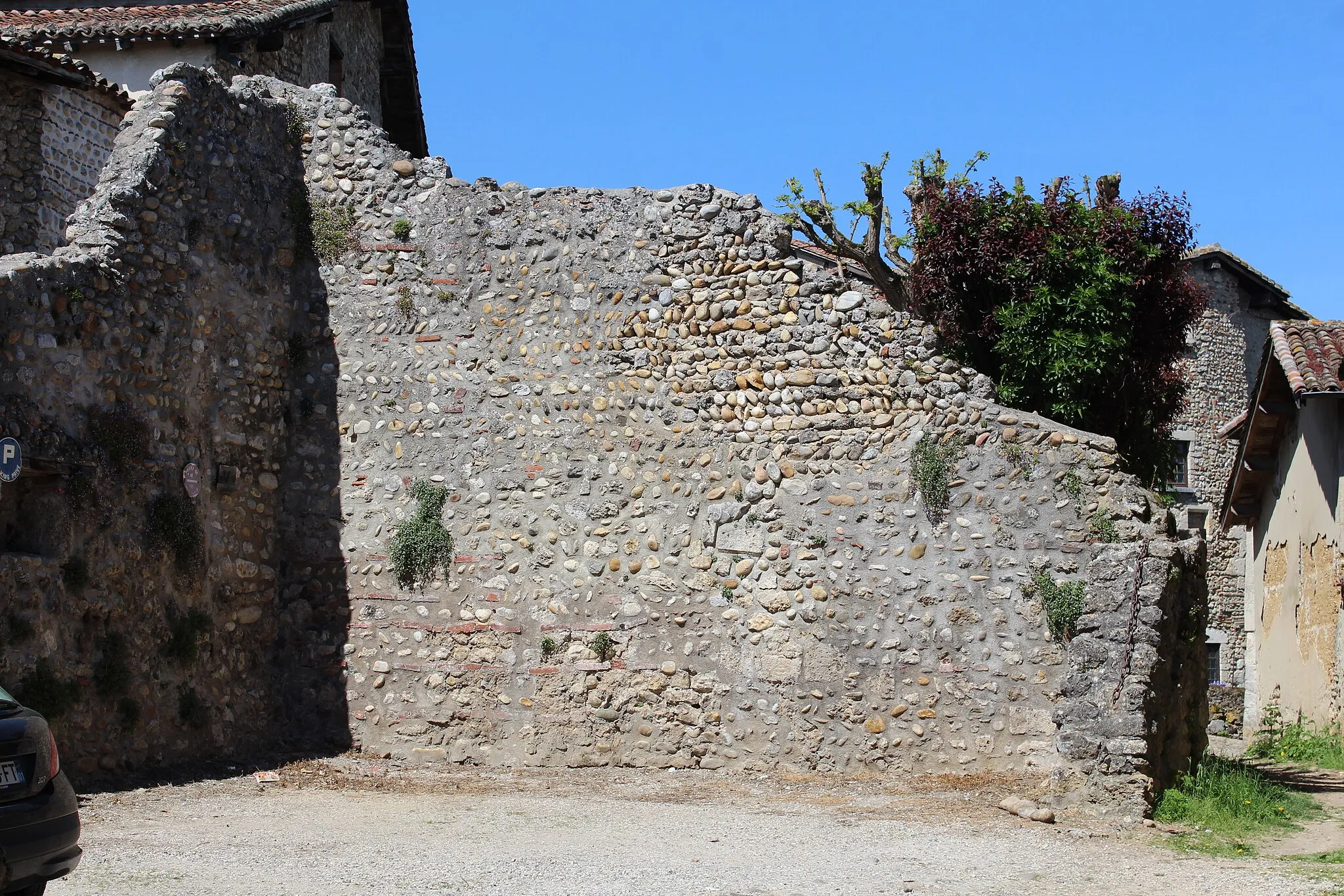 Photo showing: Maison à l'angle des rues du For et de la Halle-au-For, Pérouges.