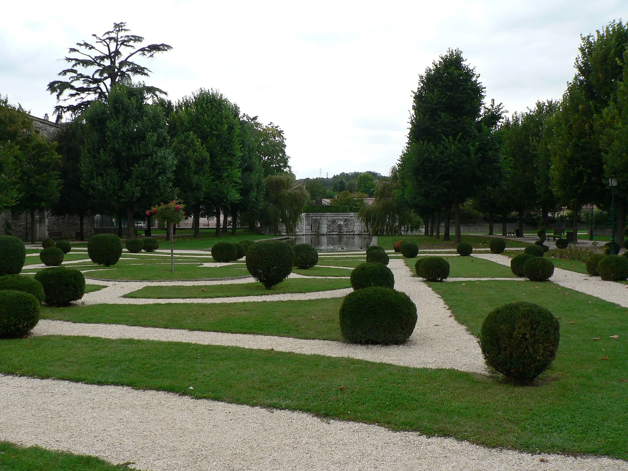 Photo showing: Moirans - Parc de la Grille