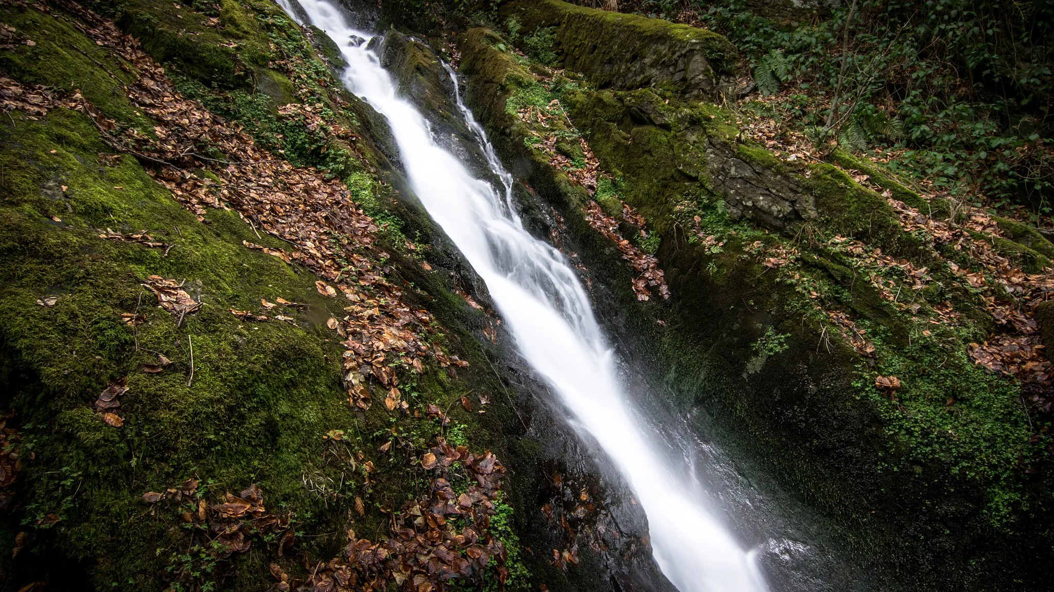 Photo showing: Water exit of the barrage du Gouffre d'Enfer dam, Saint-Étienne, France.