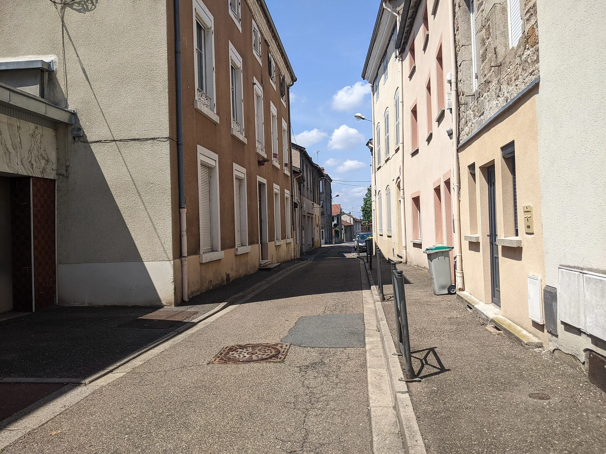 Photo showing: Vue de la rue du Palais, à Feurs (Loire, France).