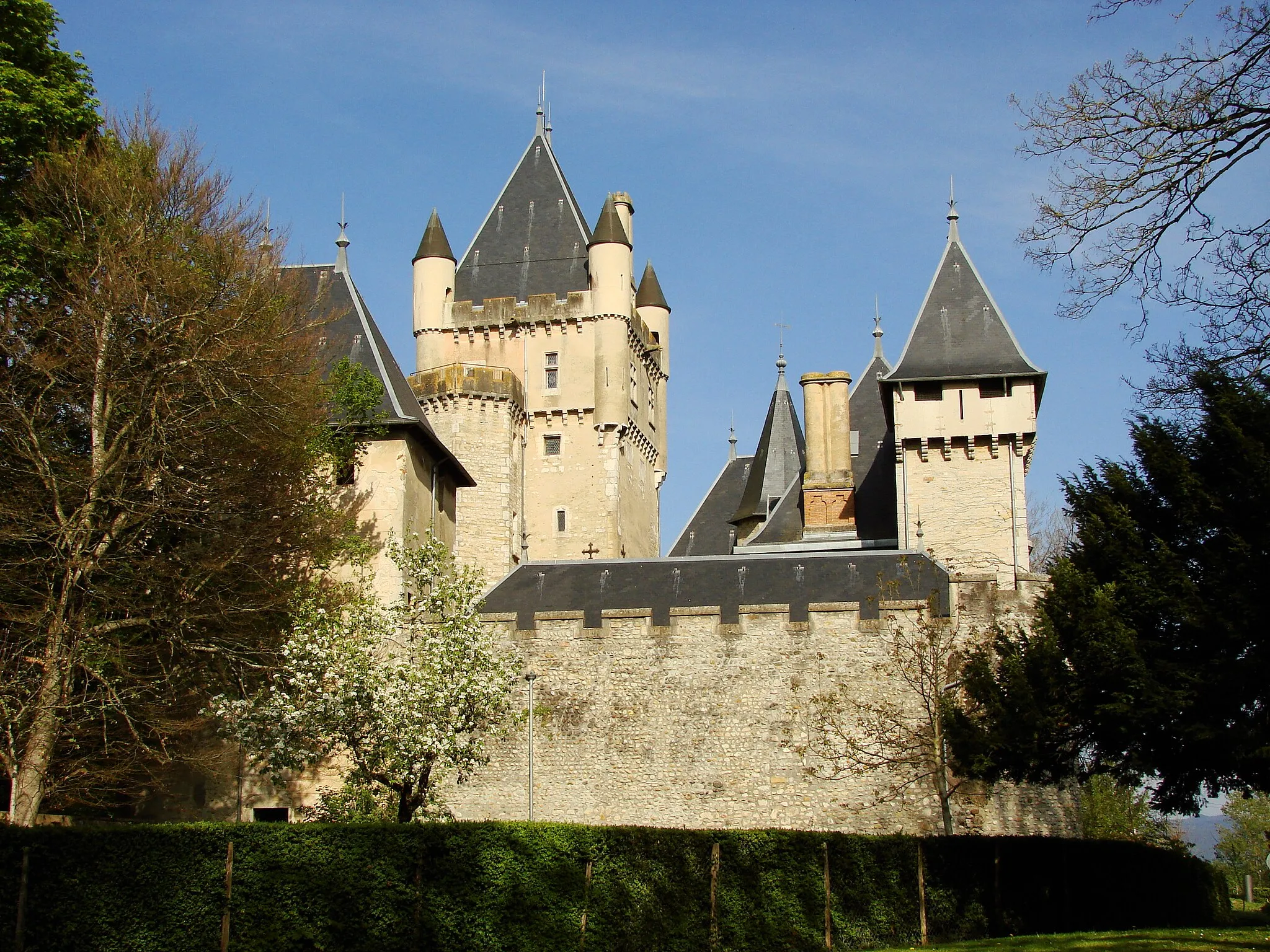 Photo showing: Vue du château de Chazey-sur-Ain
