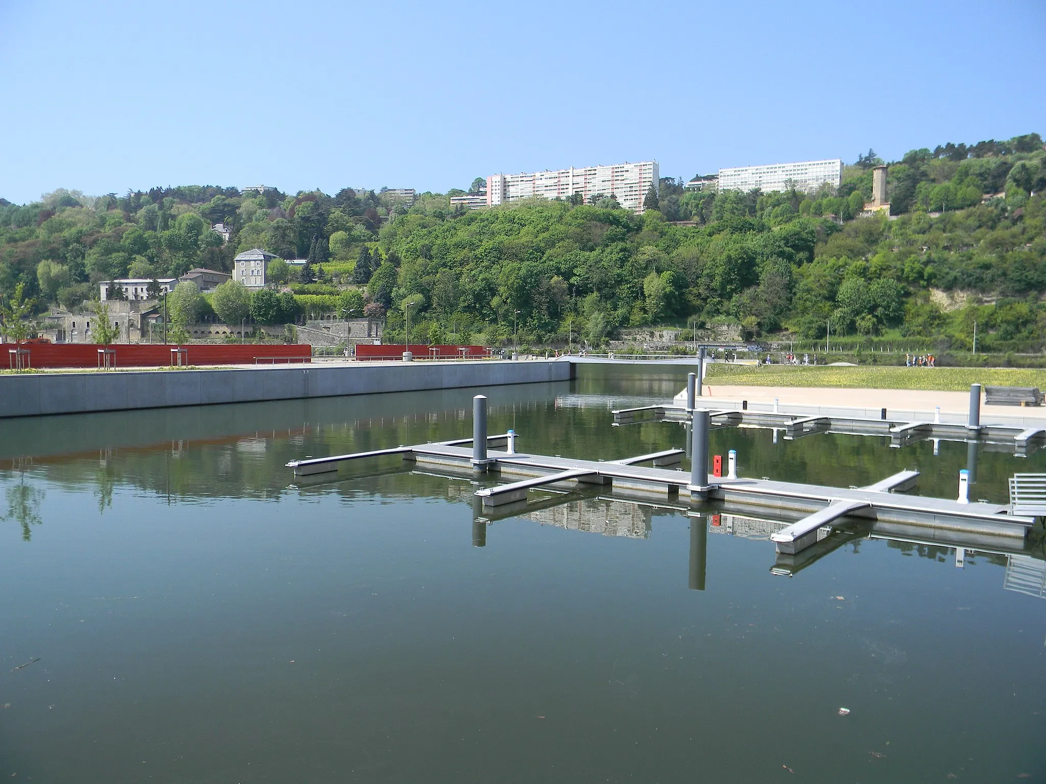 Photo showing: The marina of the Confluence district in Lyon