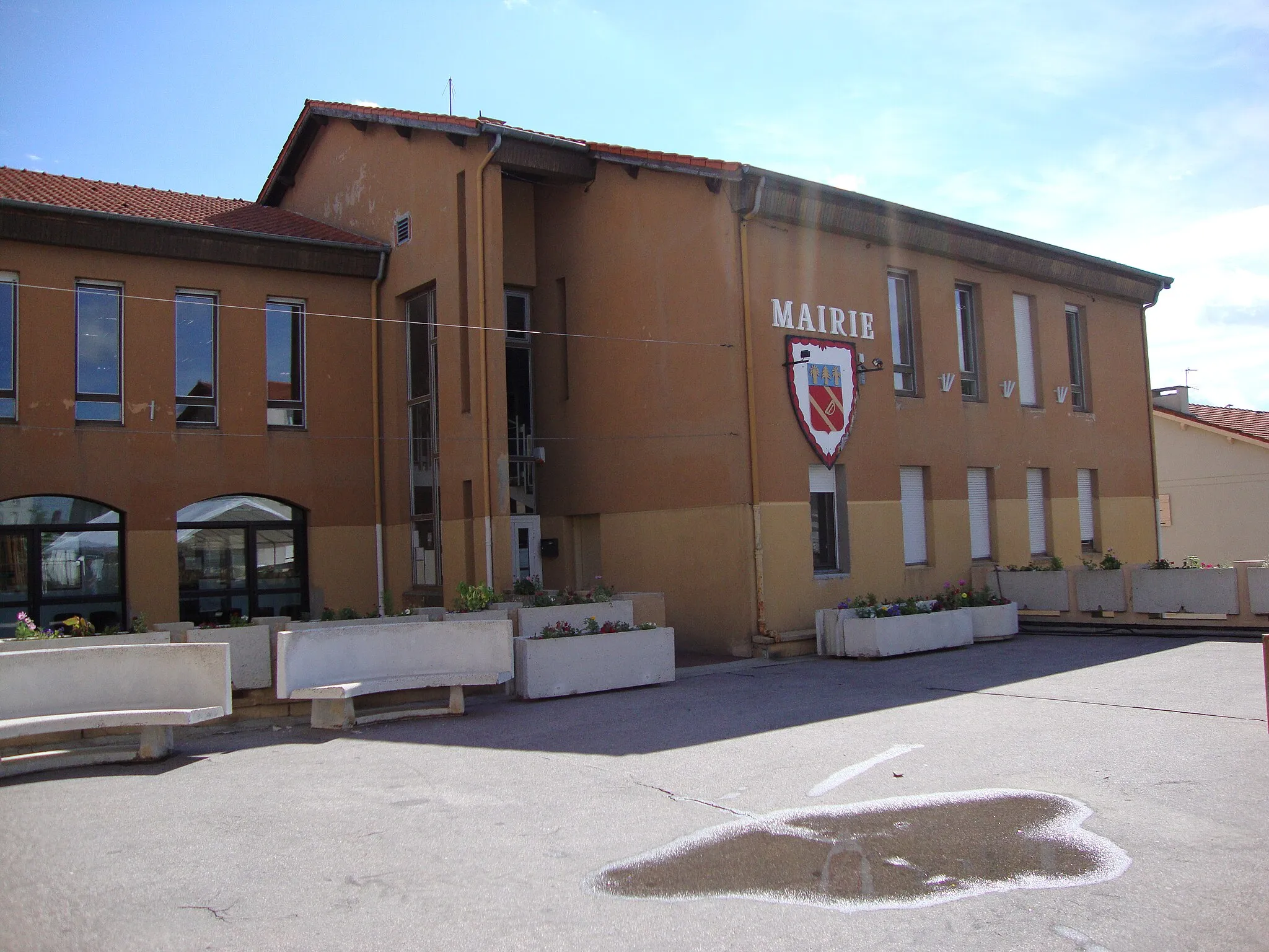 Photo showing: Saint-Just-Malmont (Haute-Loire, Fr) town hall