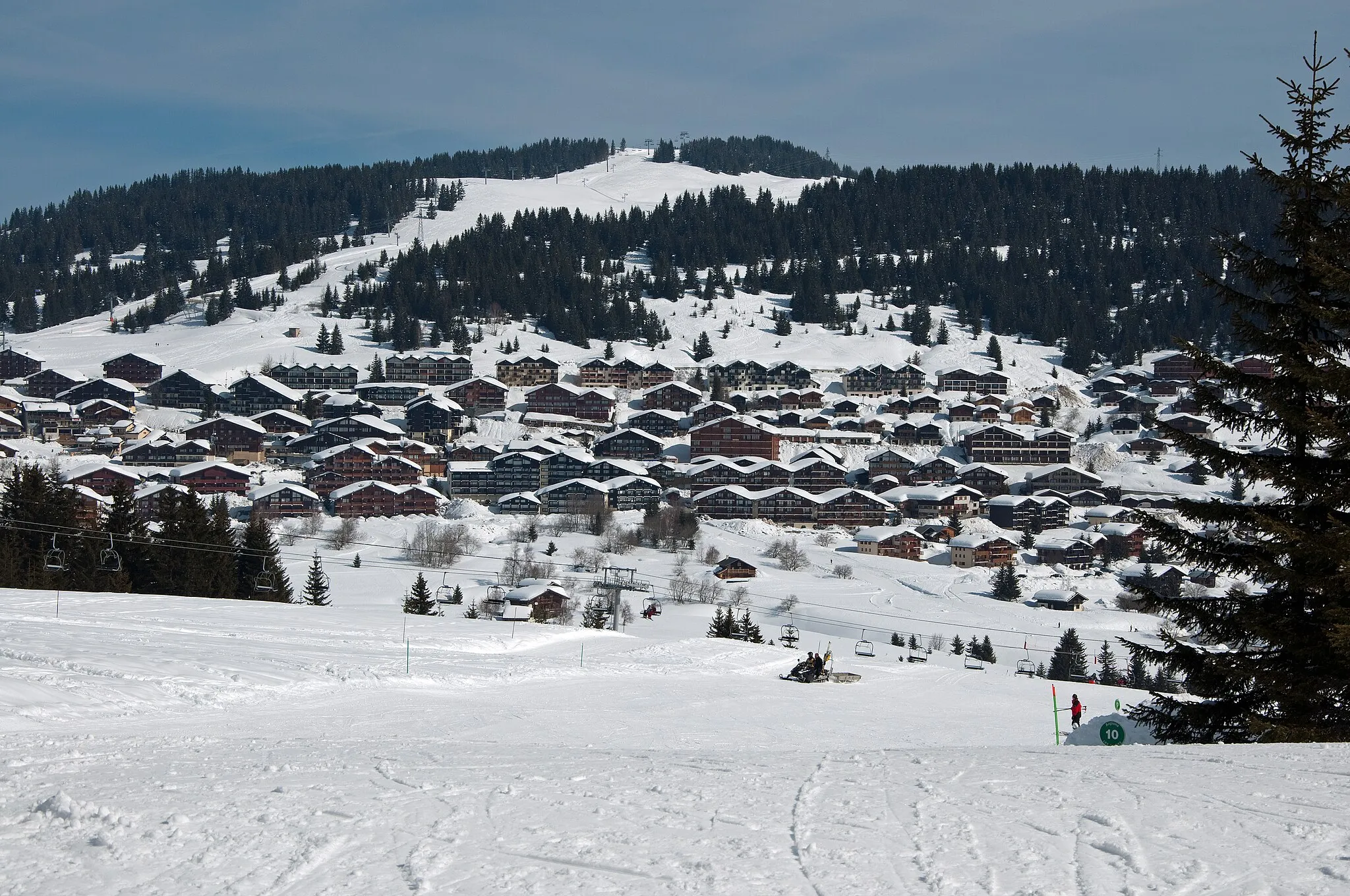 Photo showing: Station de sports d'hiver (1650m) sise à Hauteluce en Savoie (France)