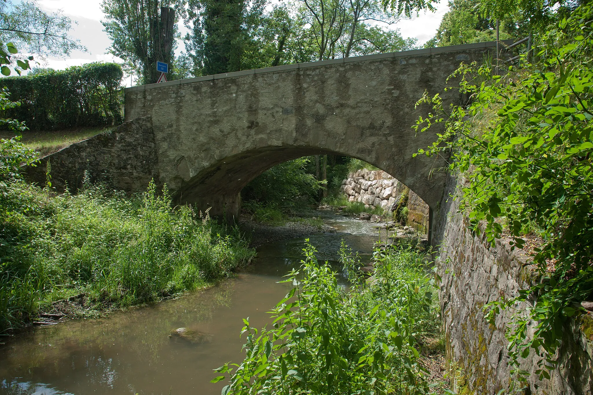 Photo showing: Pont à Hermance sur le cours de l'Hermance.