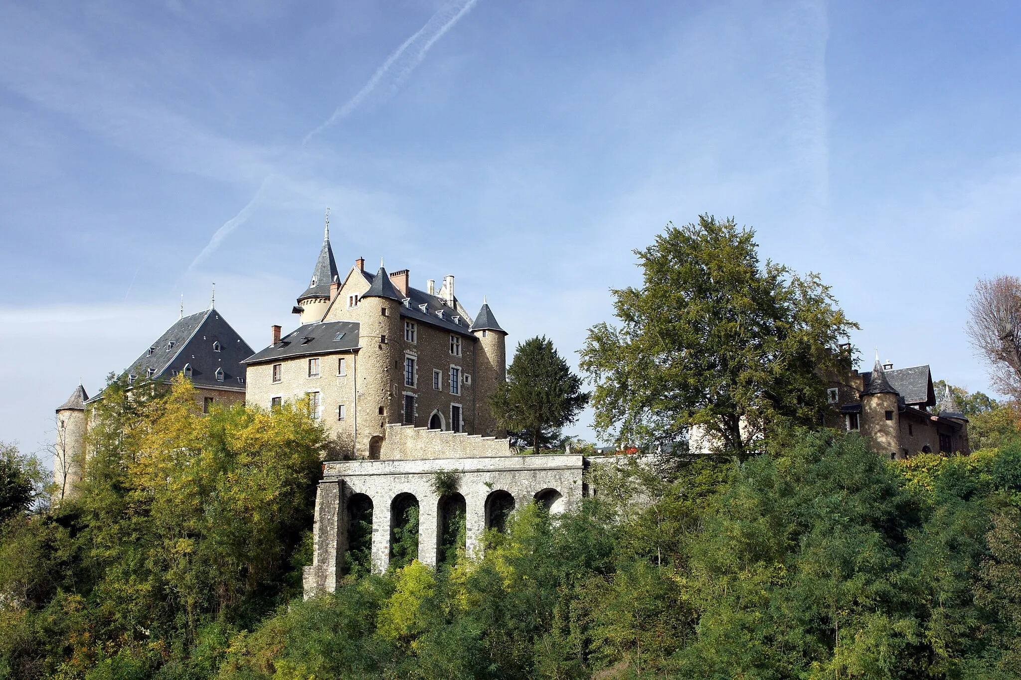 Photo showing: This building is indexed in the base Mérimée, a database of architectural heritage maintained by the French Ministry of Culture, under the reference PA00117261 .