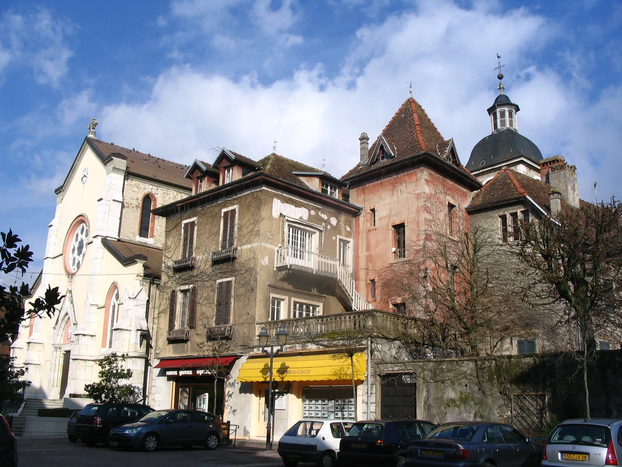 Photo showing: Saint-Genix-sur-Guiers - Place de l'Eglise