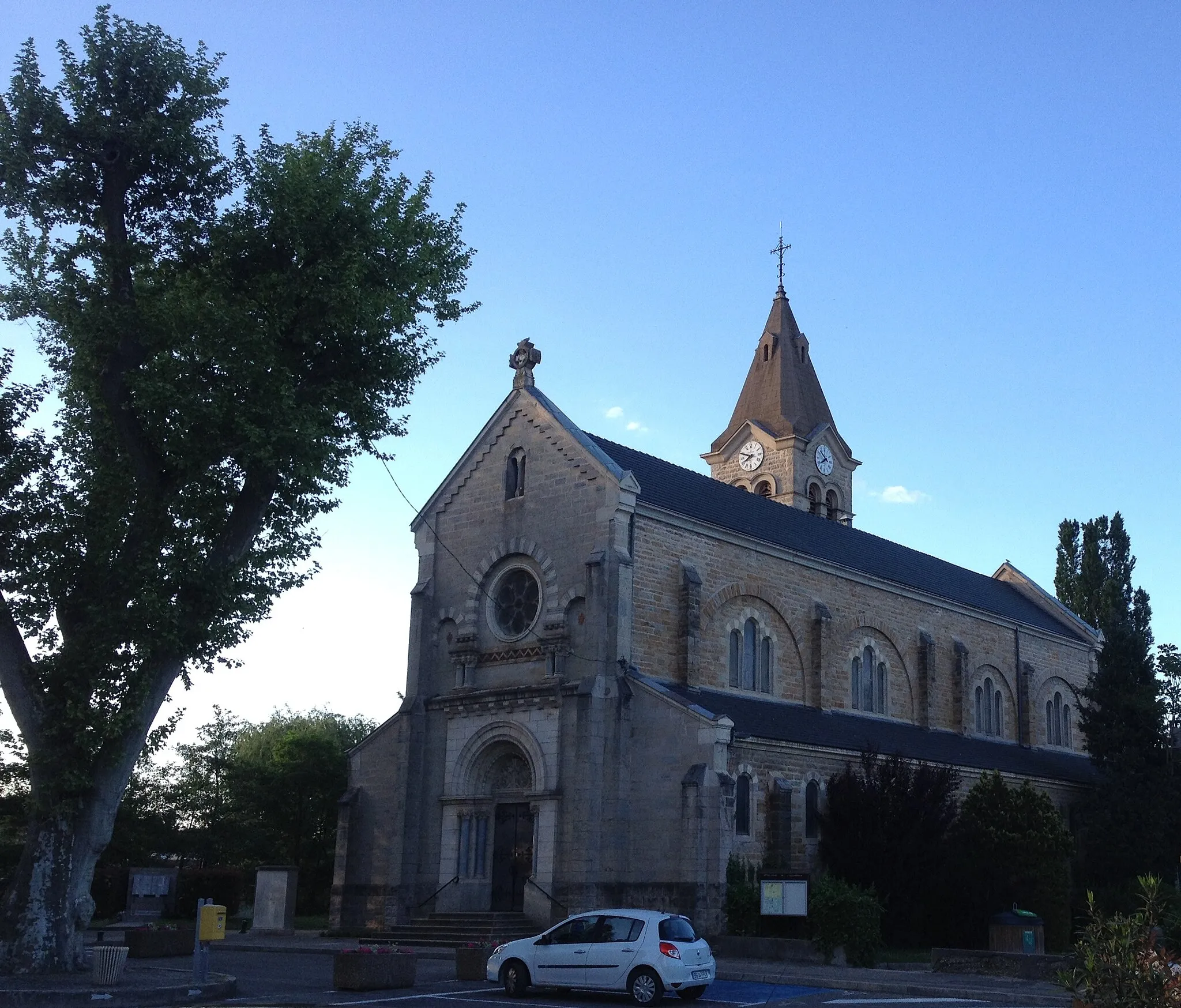 Photo showing: Église de Pont-de-Chéruy.