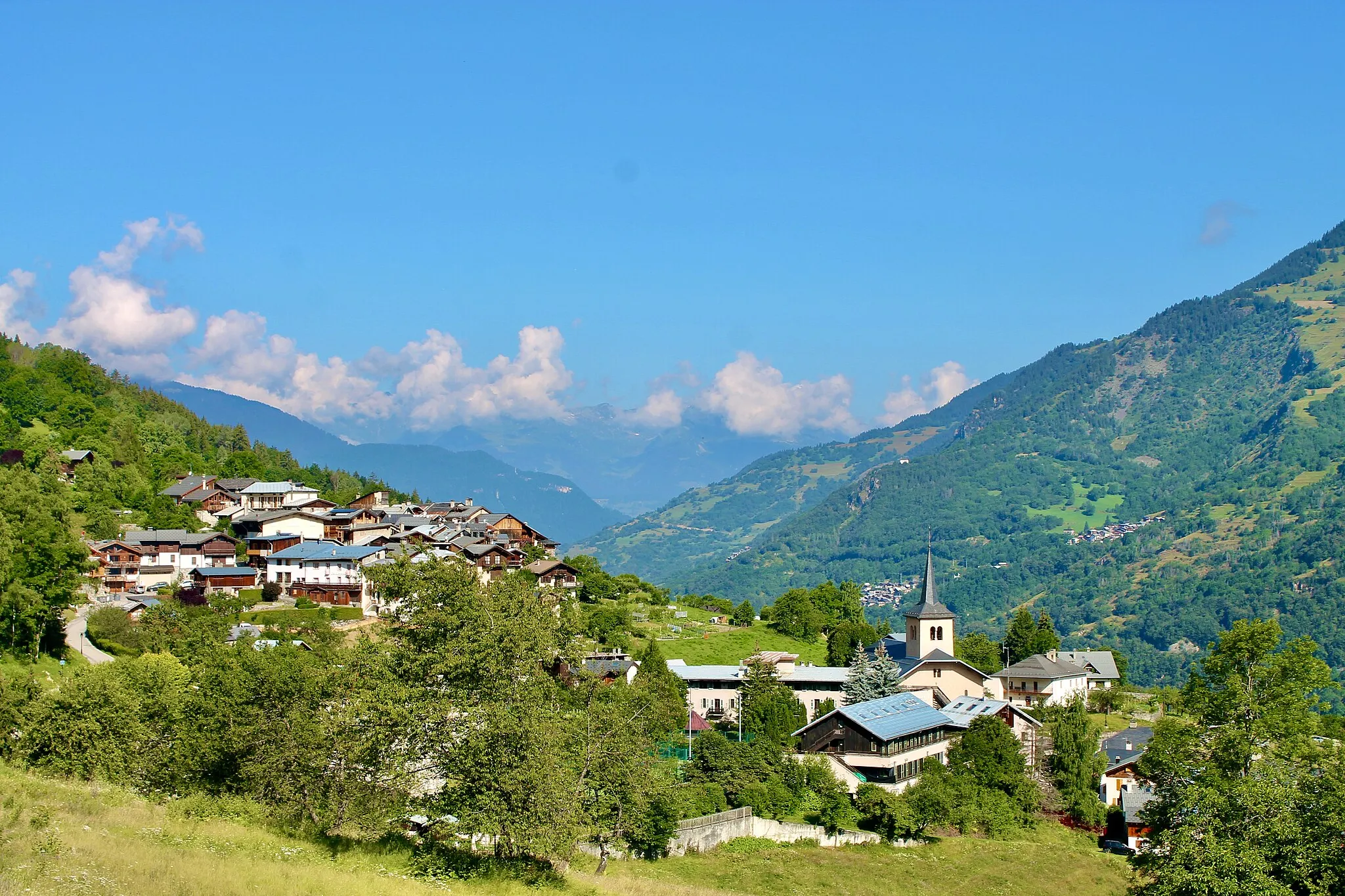 Photo showing: Vue du village de Saint-Bon-Tarentaise.