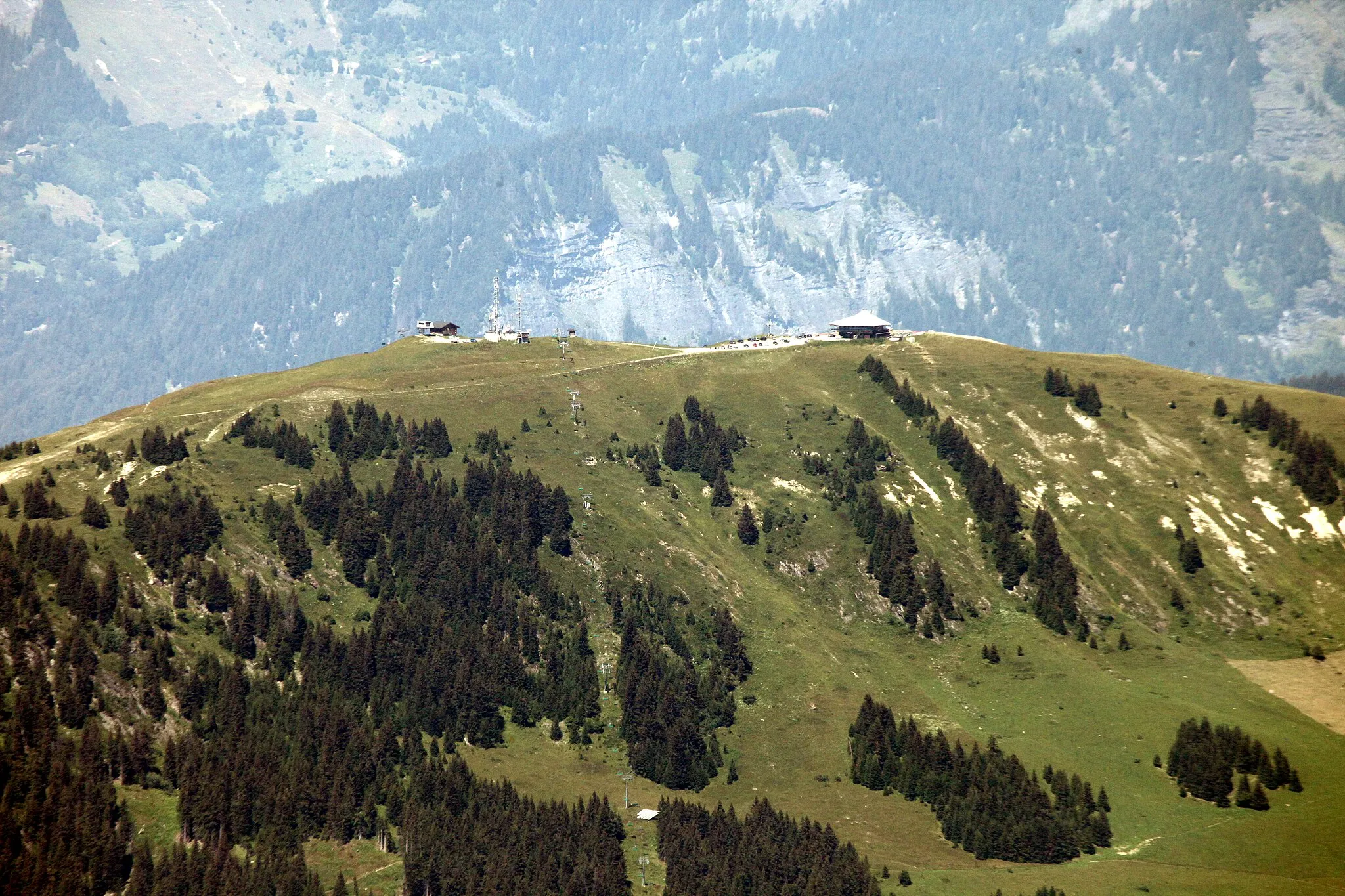 Photo showing: Le mont Bisanne vu du mont Mirantin.